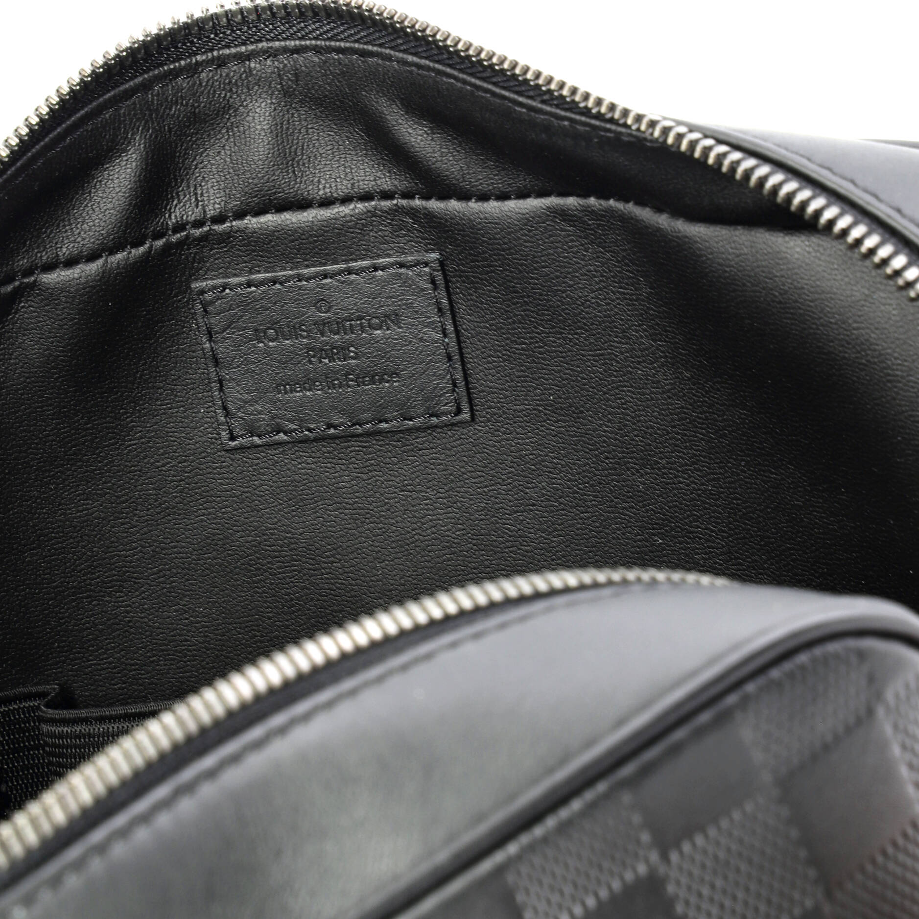 Toiletry Pouch Damier Infini Leather GM - Image 6