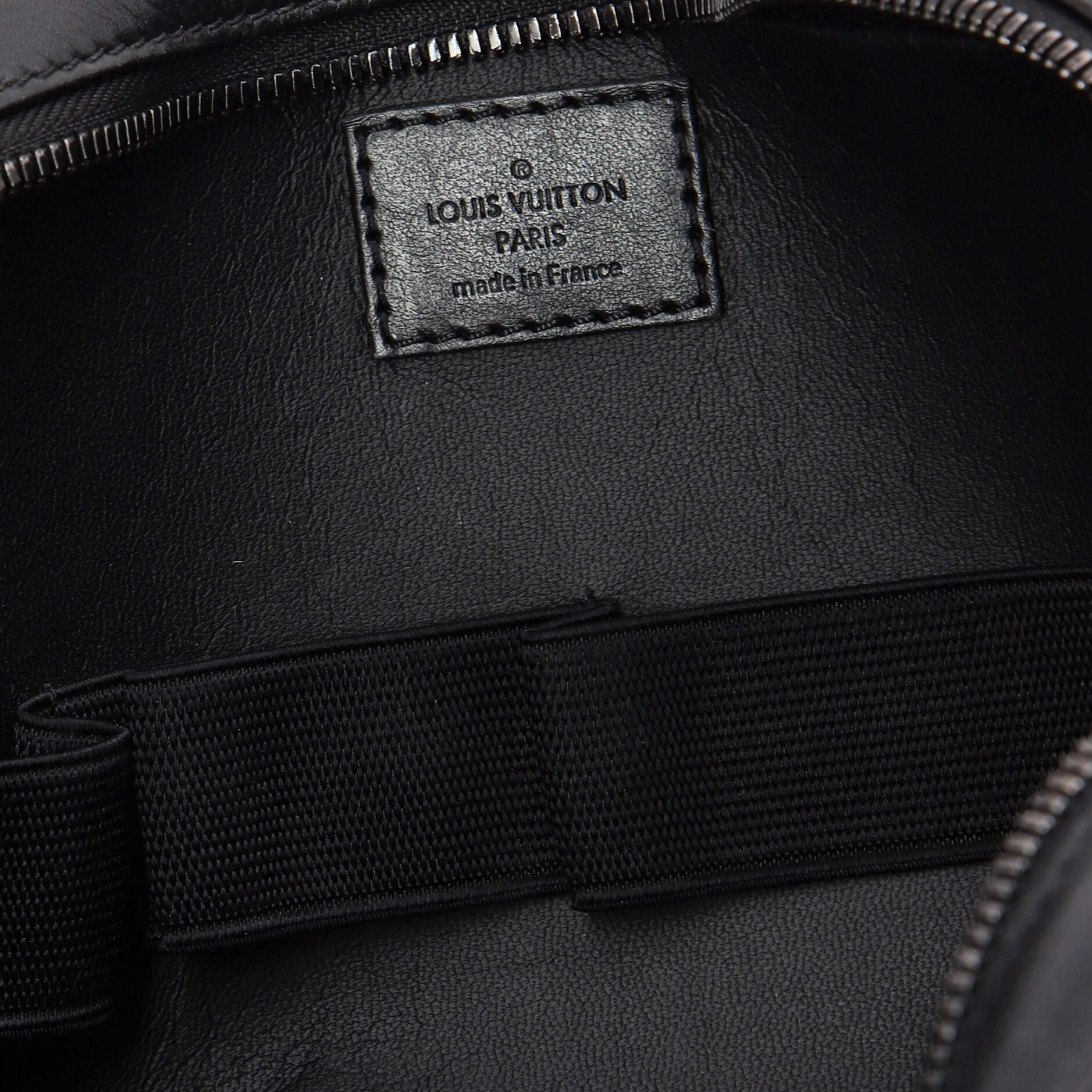 Toiletry Pouch Monogram Shadow Leather GM - Image 6