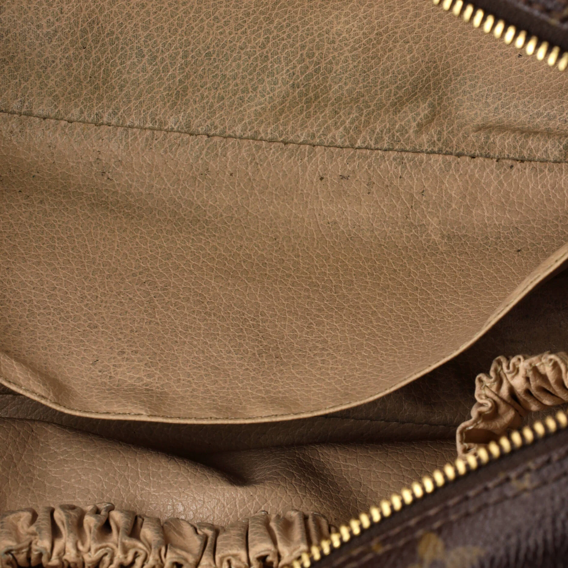 Trousse Toiletry Pouch Monogram Canvas 28 - Image 5