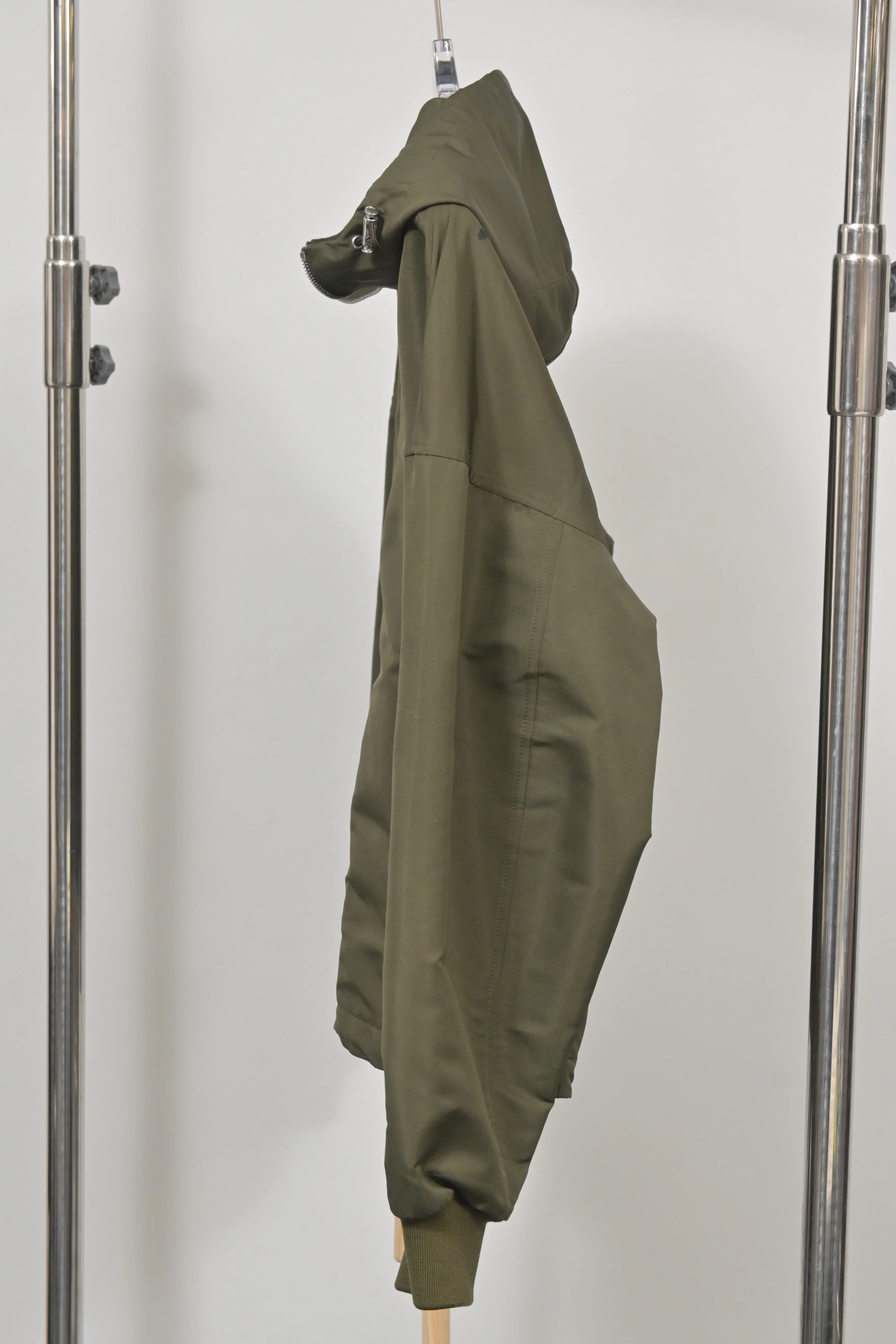 Men's Alexander McQueen Blake Illustration Hooded Jacket in Olive Green Polyester - Image 7