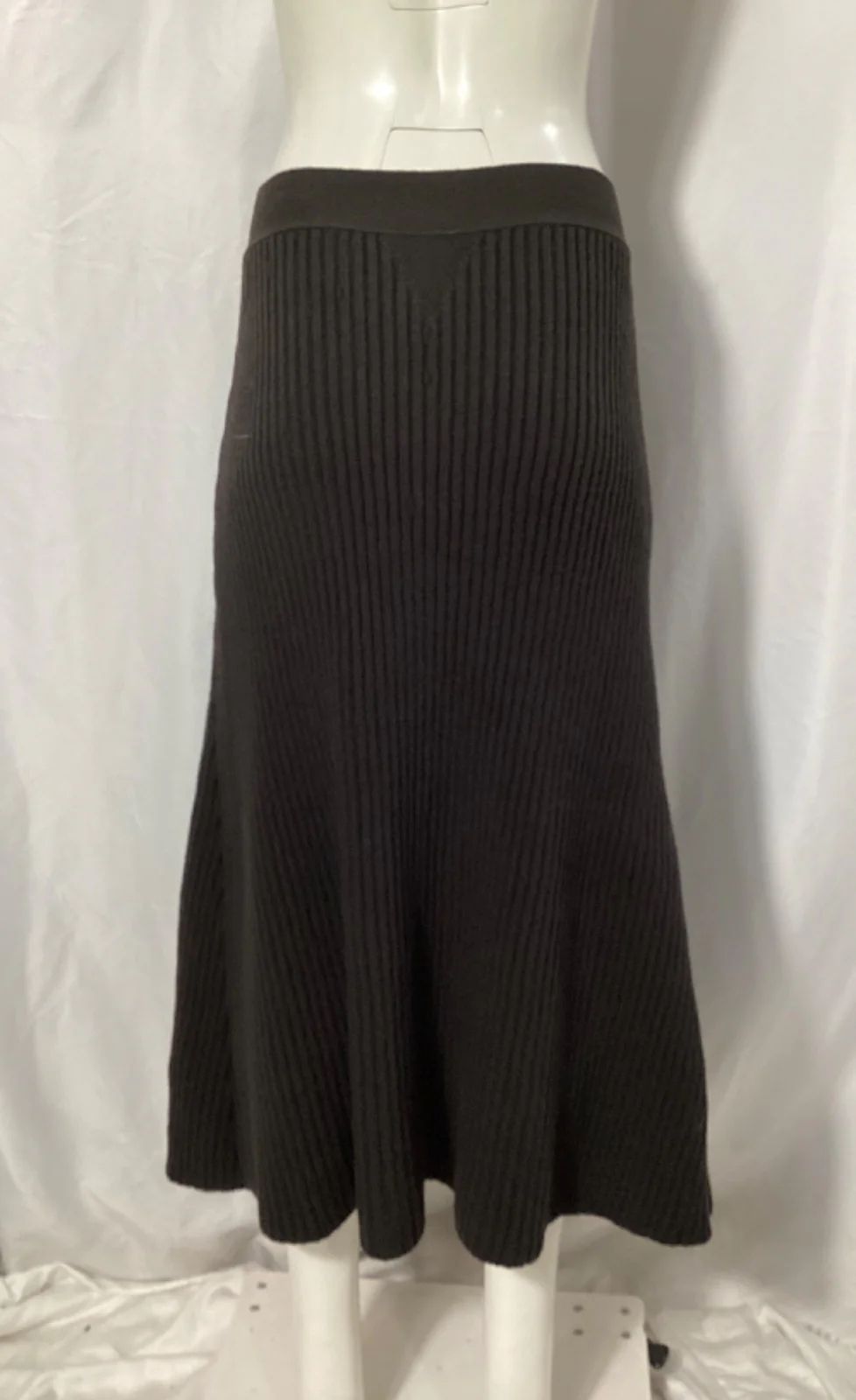 Women's Bottega Veneta Rib Distorted Mid-Length Skirt in Brown Wool - Image 7