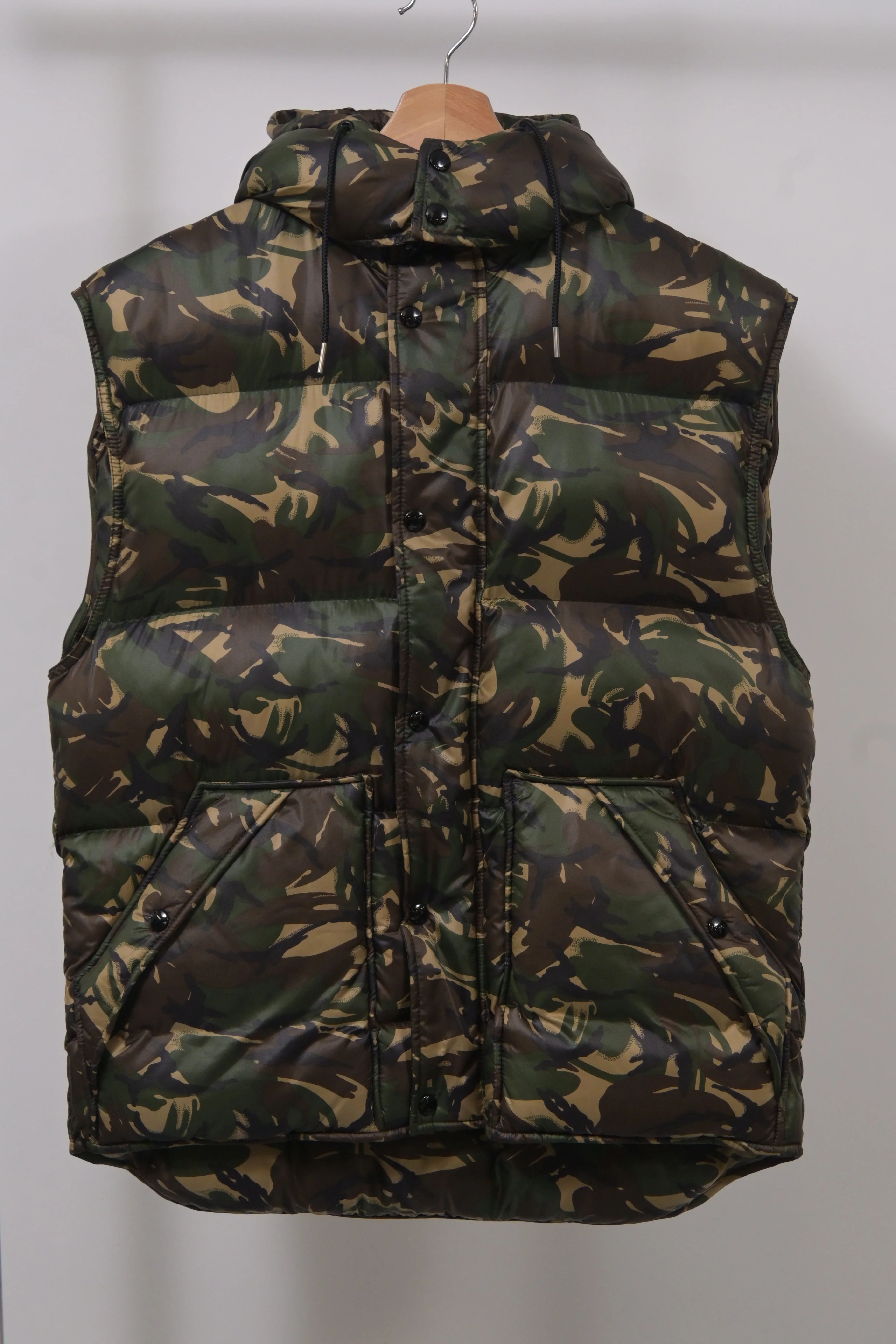 Men's Celine Camouflage Quilted Vest in Green Nylon - Image 5