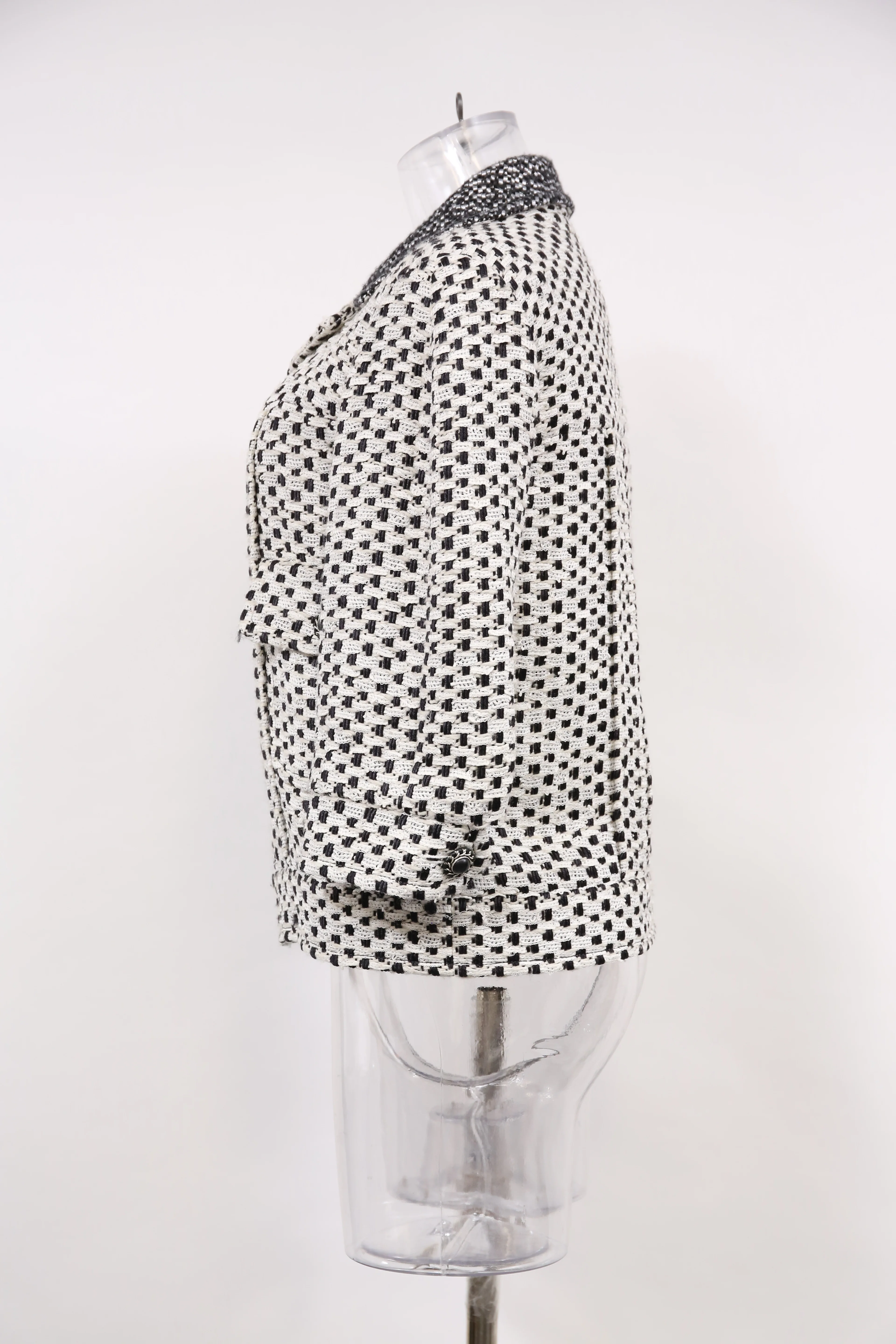 Women's Chanel Polka Dot Zipped Jacket in Black And White Cotton Tweed - Image 7