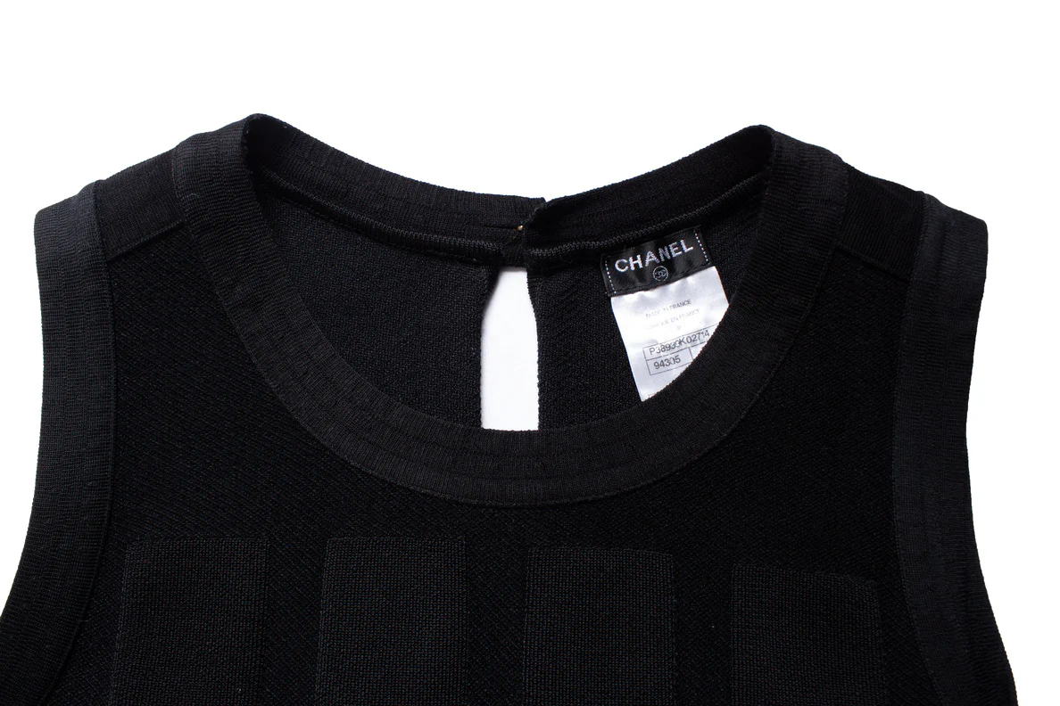 Women's Chanel black woven top with structured print - Image 7