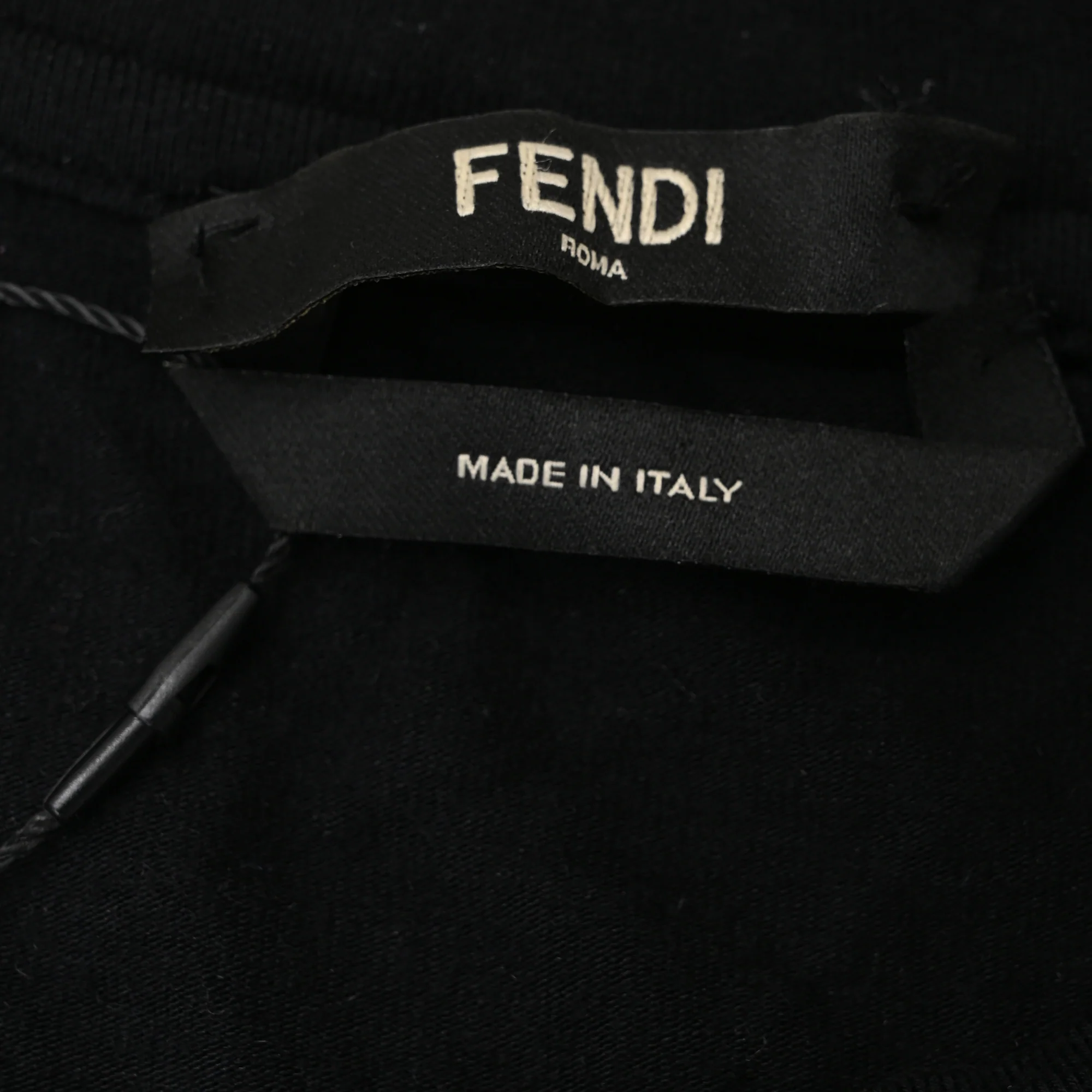 Men's Fendi Logo-Print T-Shirt in Black Cotton - Image 8