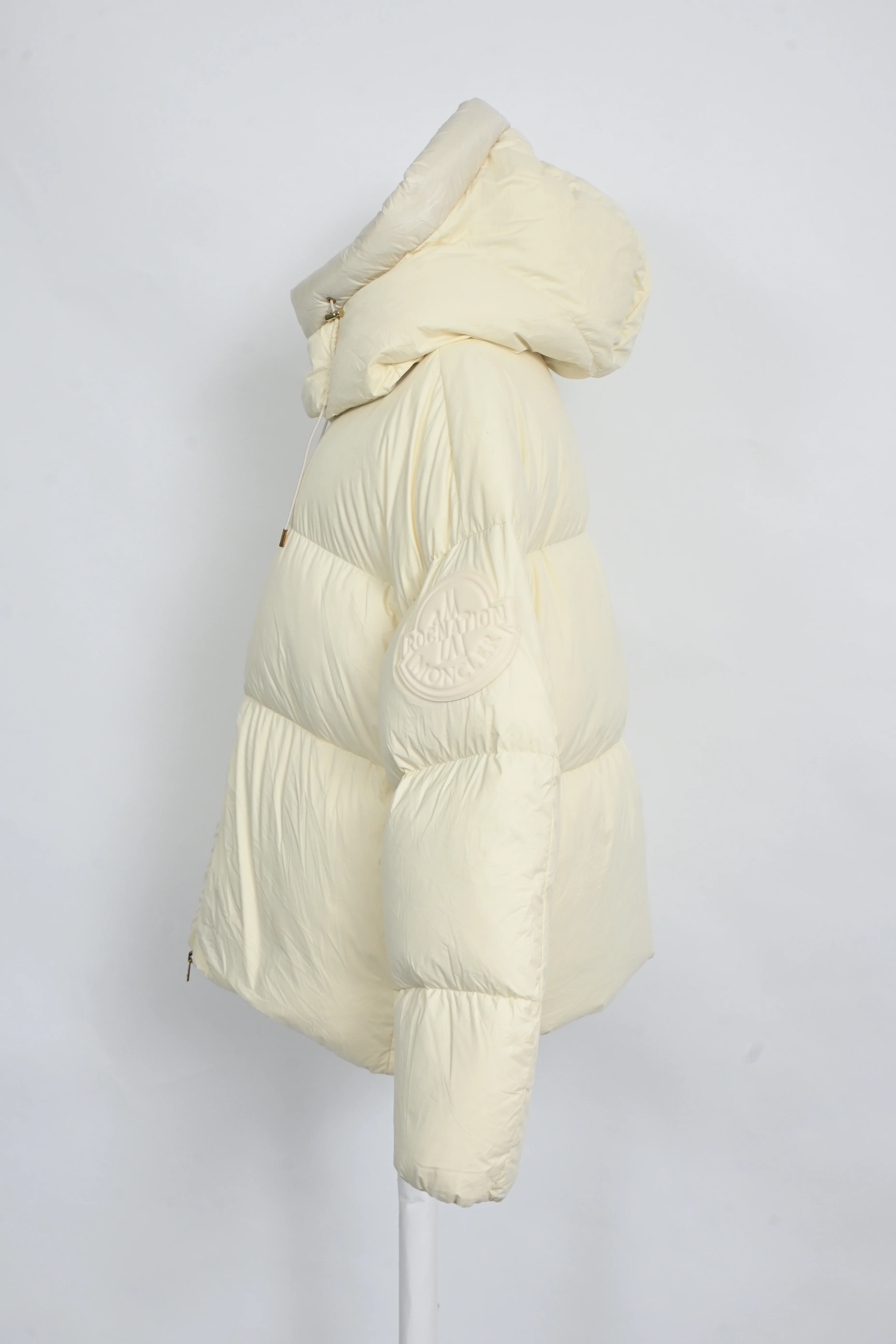 Men's Moncler x Roc Nation by Jay-Z Antila Hooded Down Jacket in Cream Polyamide - Image 7