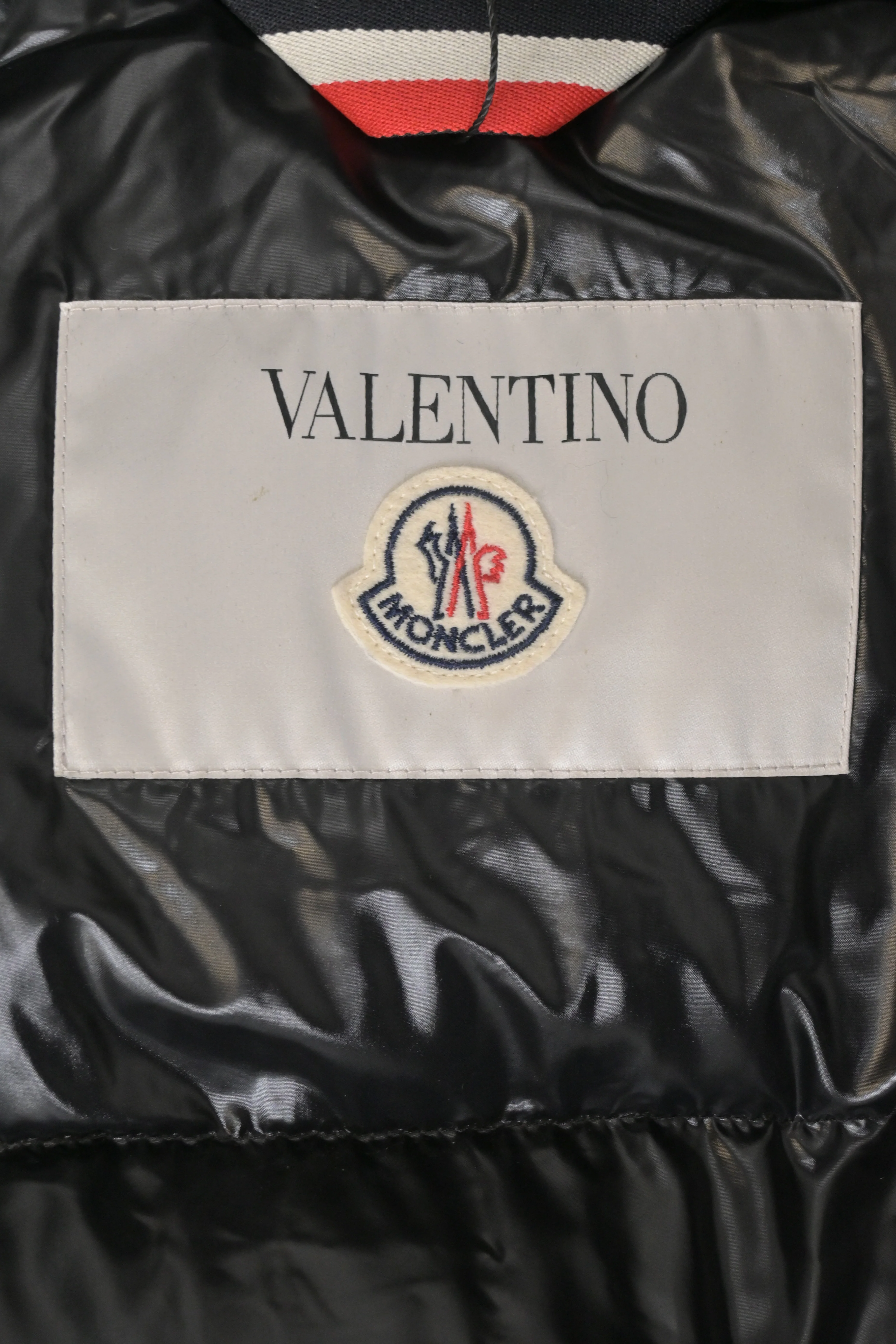 Men's Valentino x Moncler Embroidered Tiger Re-Edition Quilted Down Coat in Blue Nylon - Image 9
