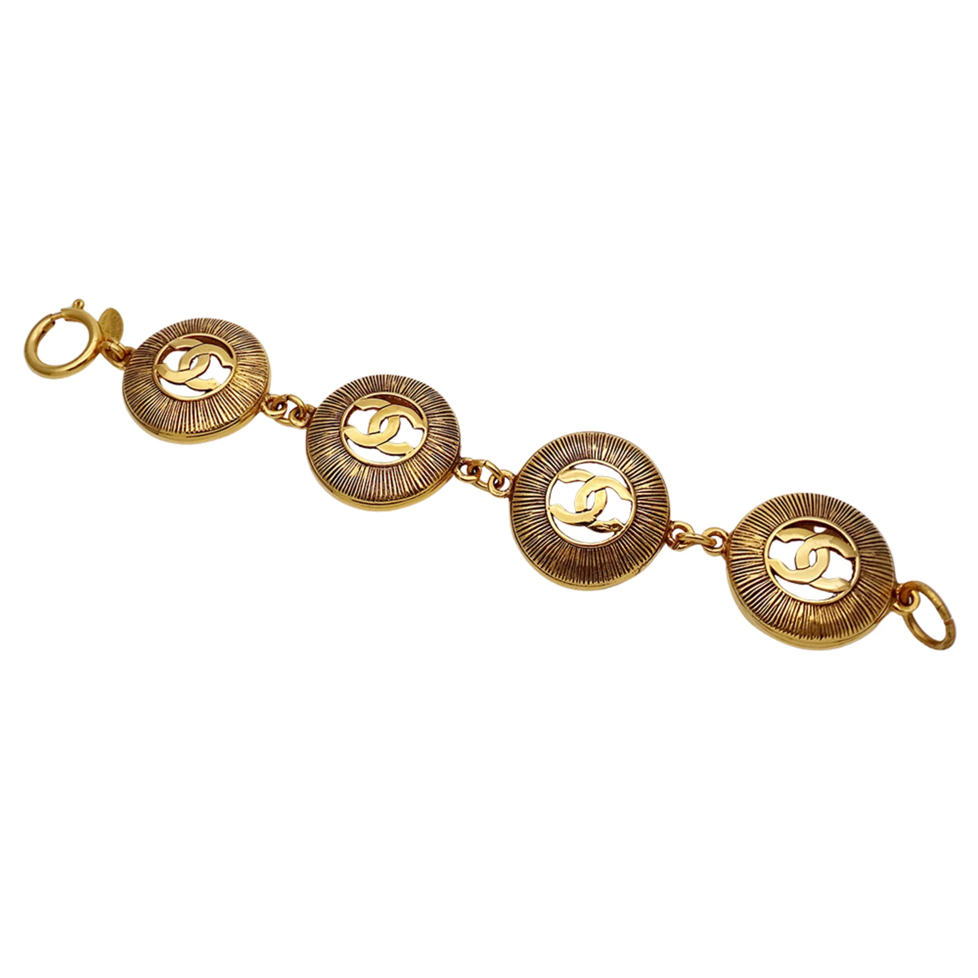 CC Logo Circle Bracelet Metal - Image 3