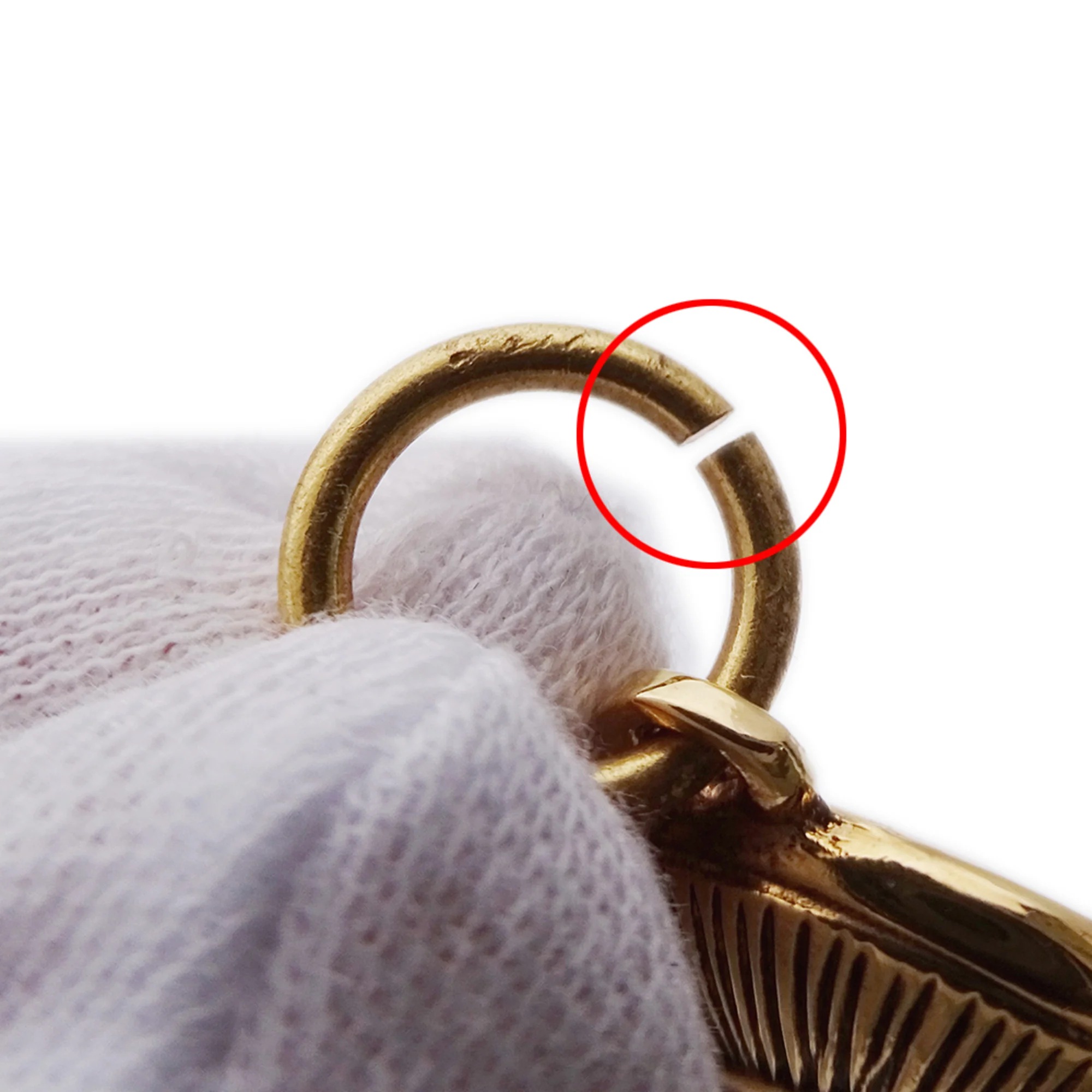 CC Logo Circle Bracelet Metal - Image 8