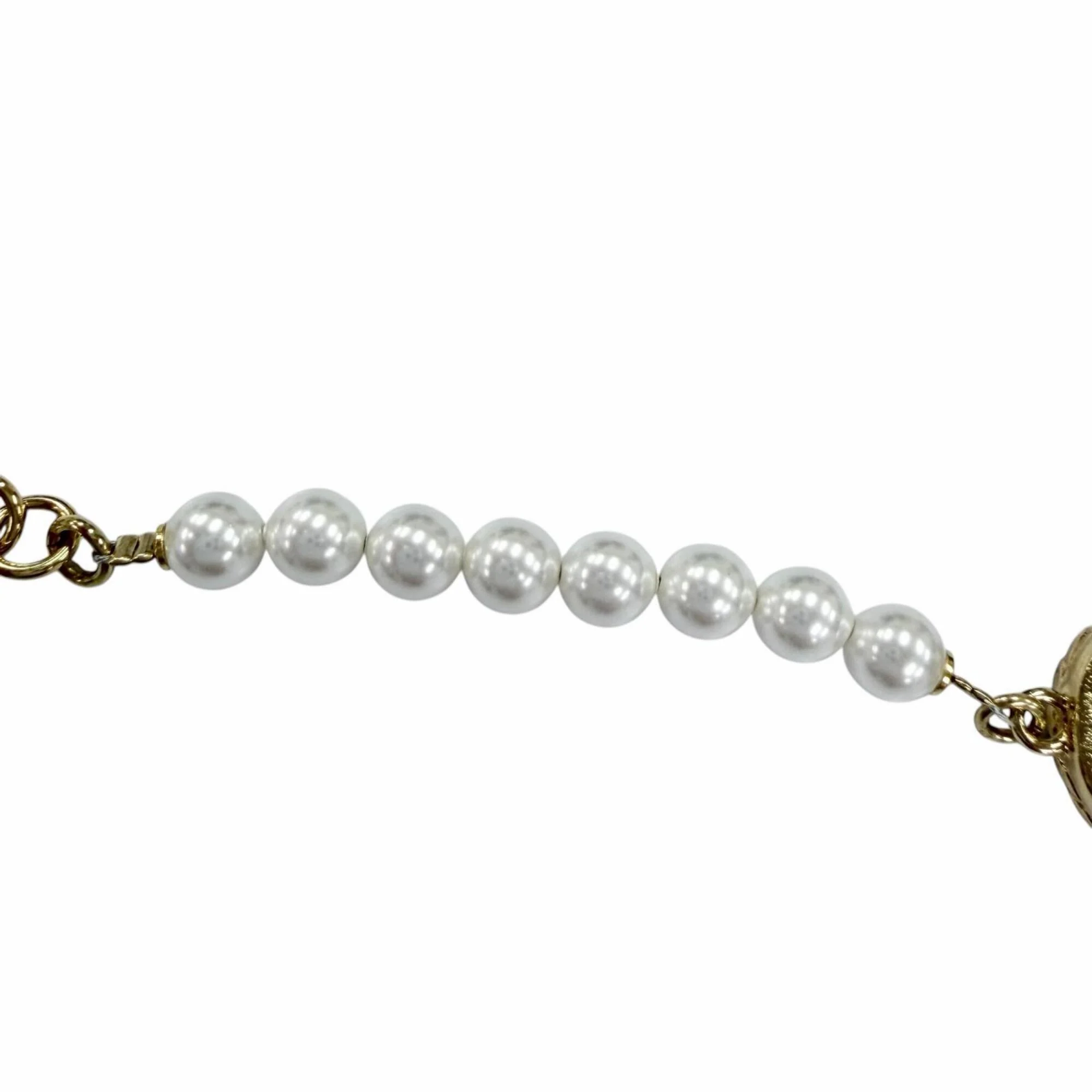 CC Logo Heart Bracelet Metal - Image 4
