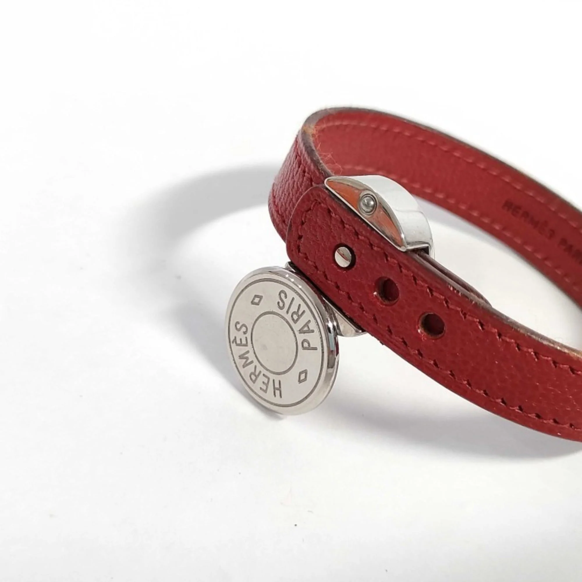 Serie Looping Bracelet Leather Black and Red - Image 4