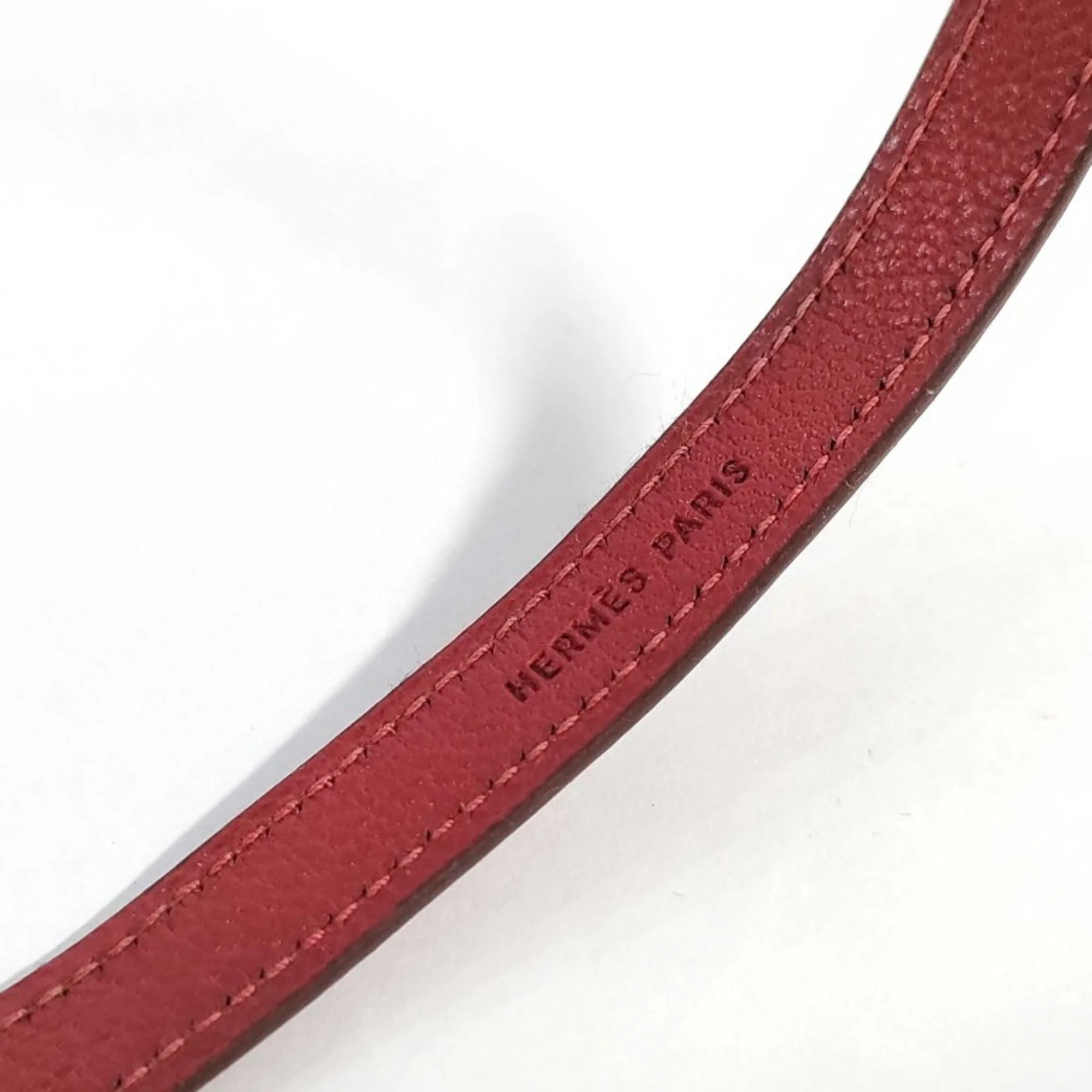 Serie Looping Bracelet Leather Black and Red - Image 5