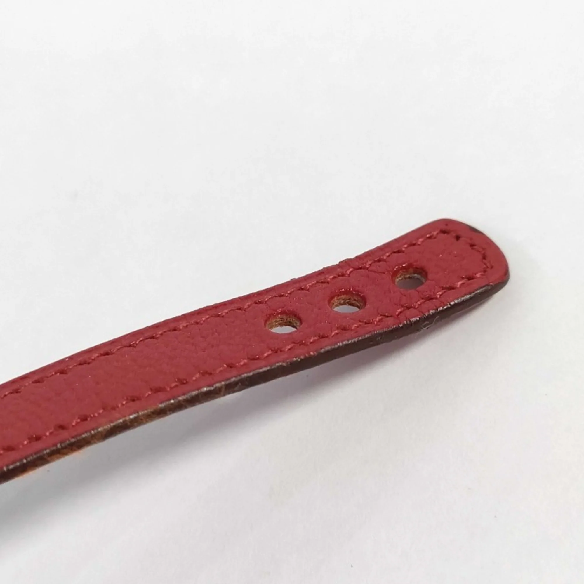 Serie Looping Bracelet Leather Black and Red - Image 6