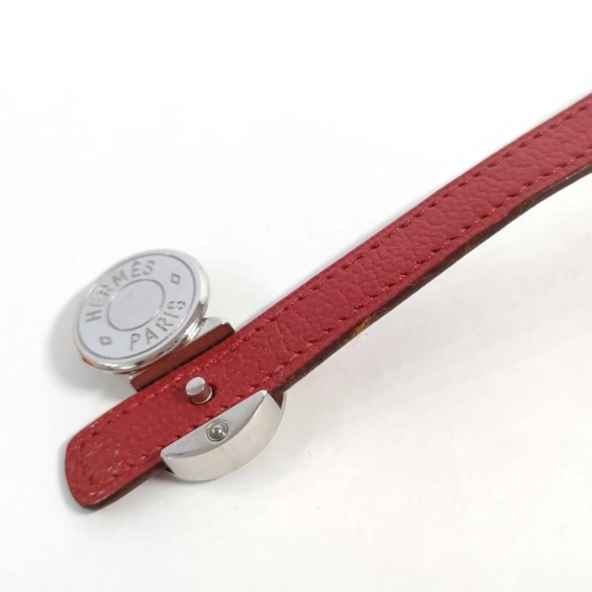 Serie Looping Bracelet Leather Black and Red - Image 8