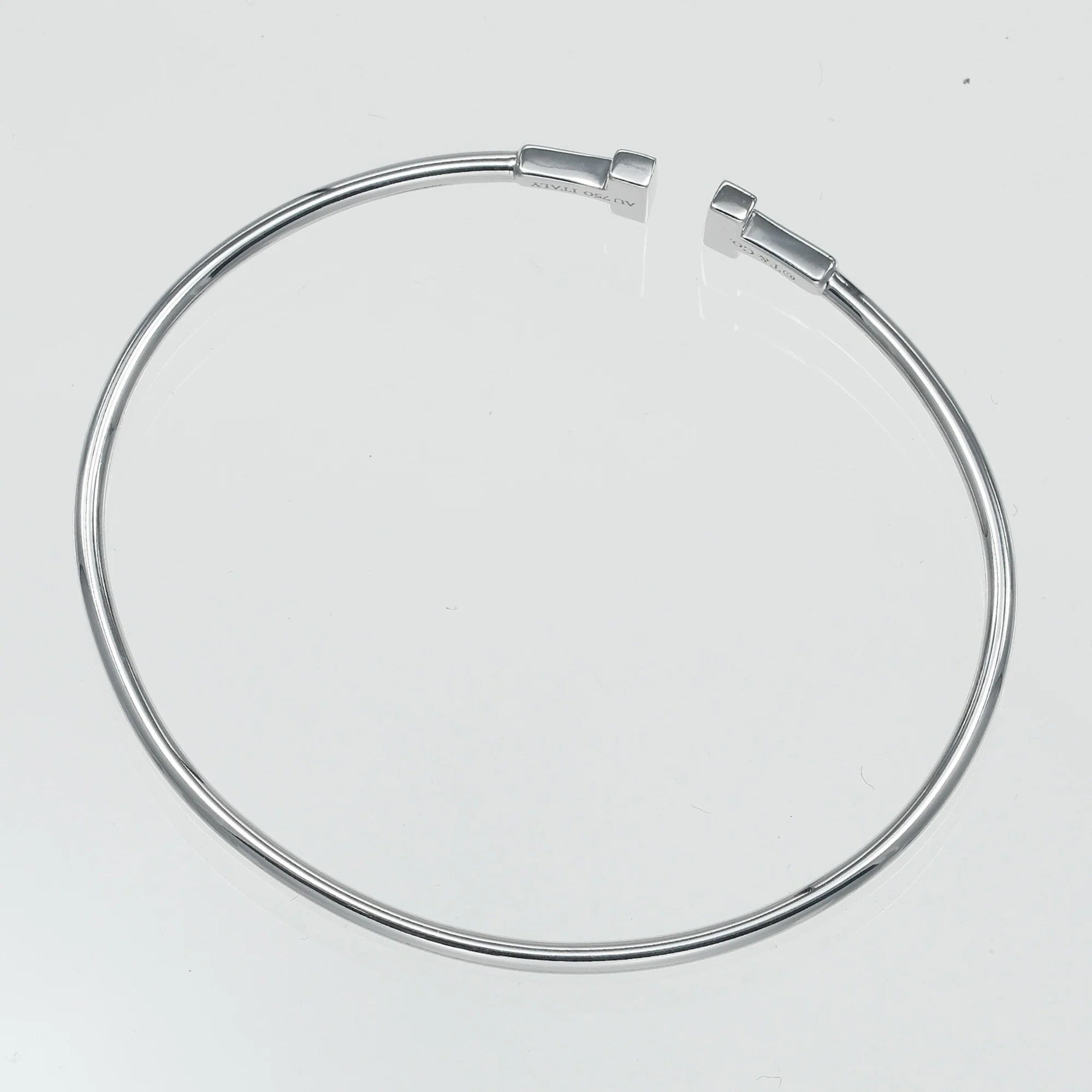 T Wire Bracelet 18K White Gold - Image 3