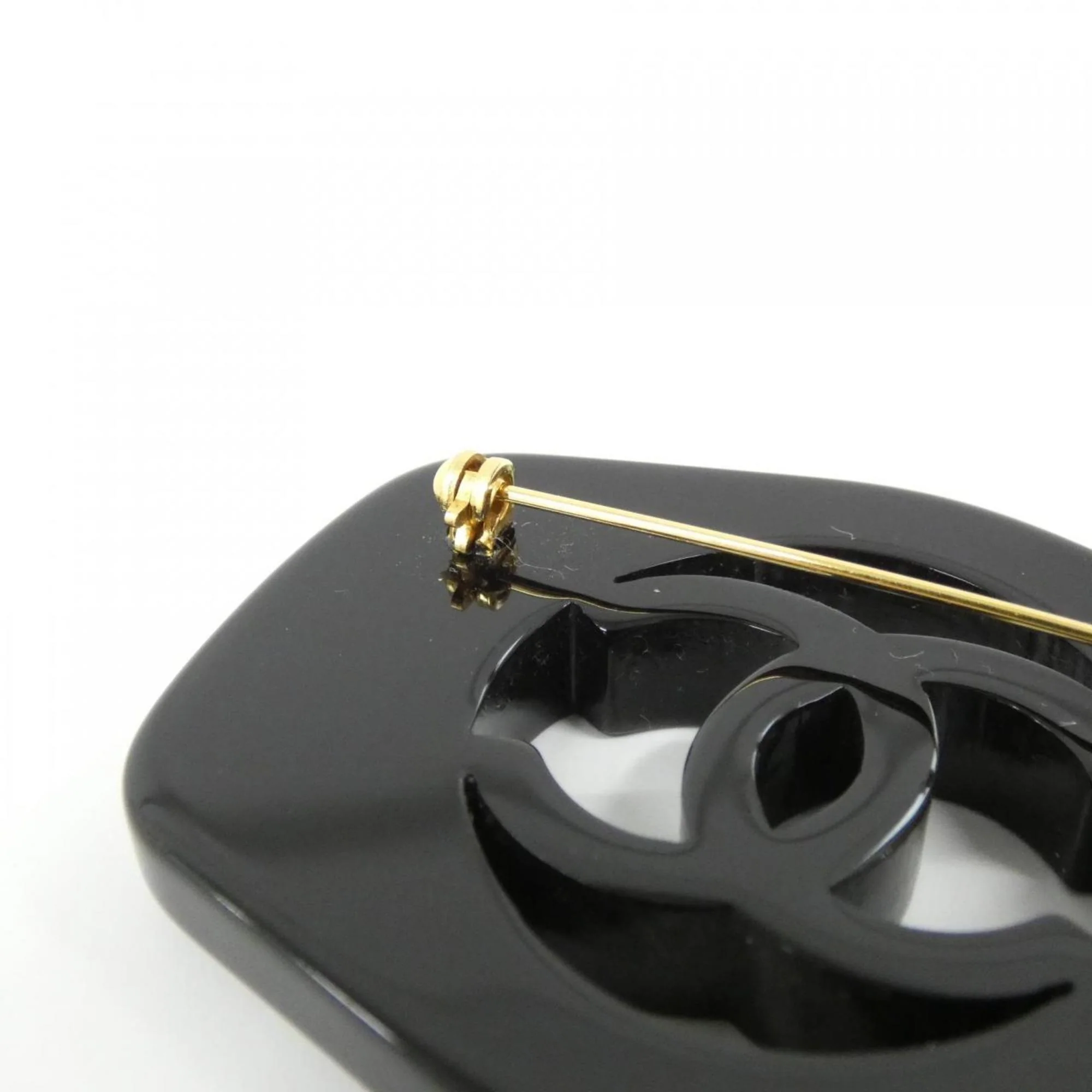Brooch - Image 3