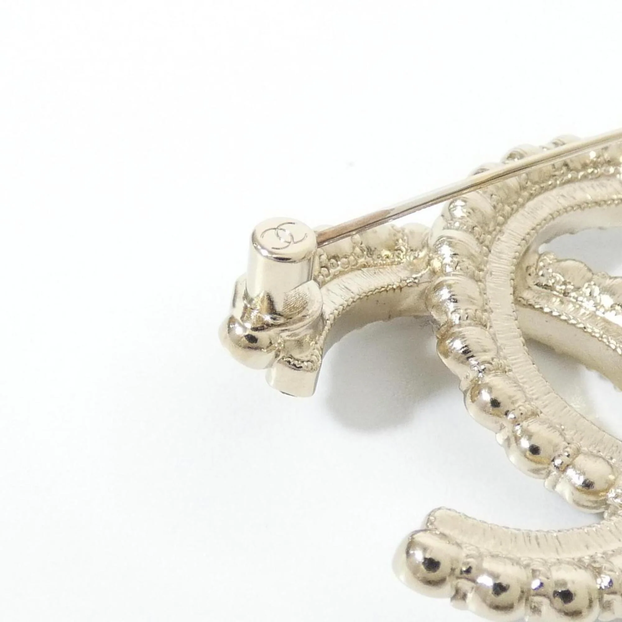 Brooch Black and Gold with Crystal - Image 3