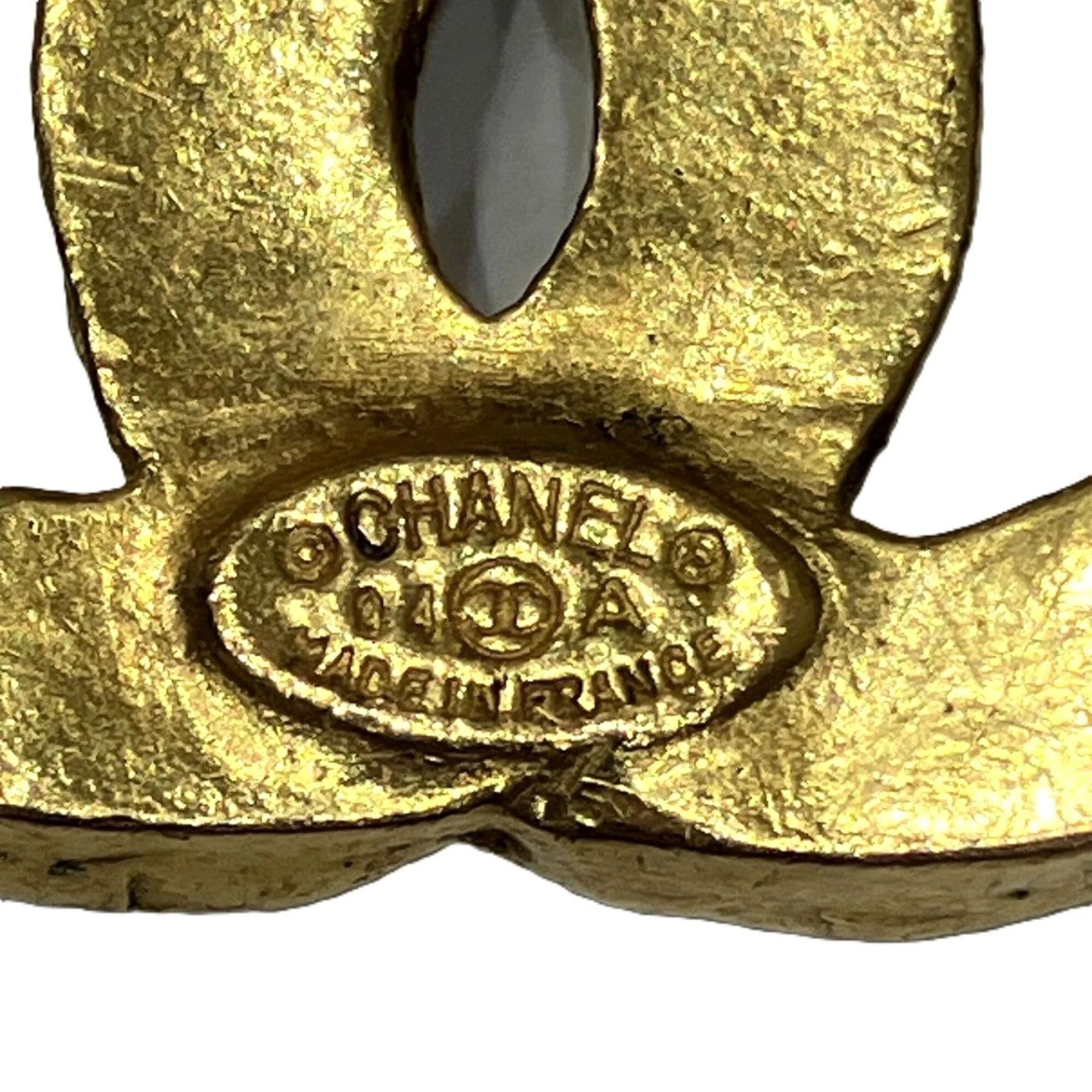 CC Logo Brooch Metal - Image 4