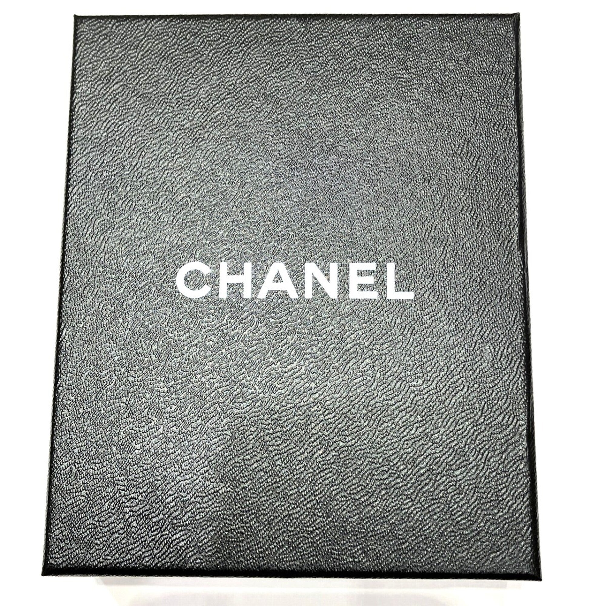 CC Logo Brooch Metal - Image 6