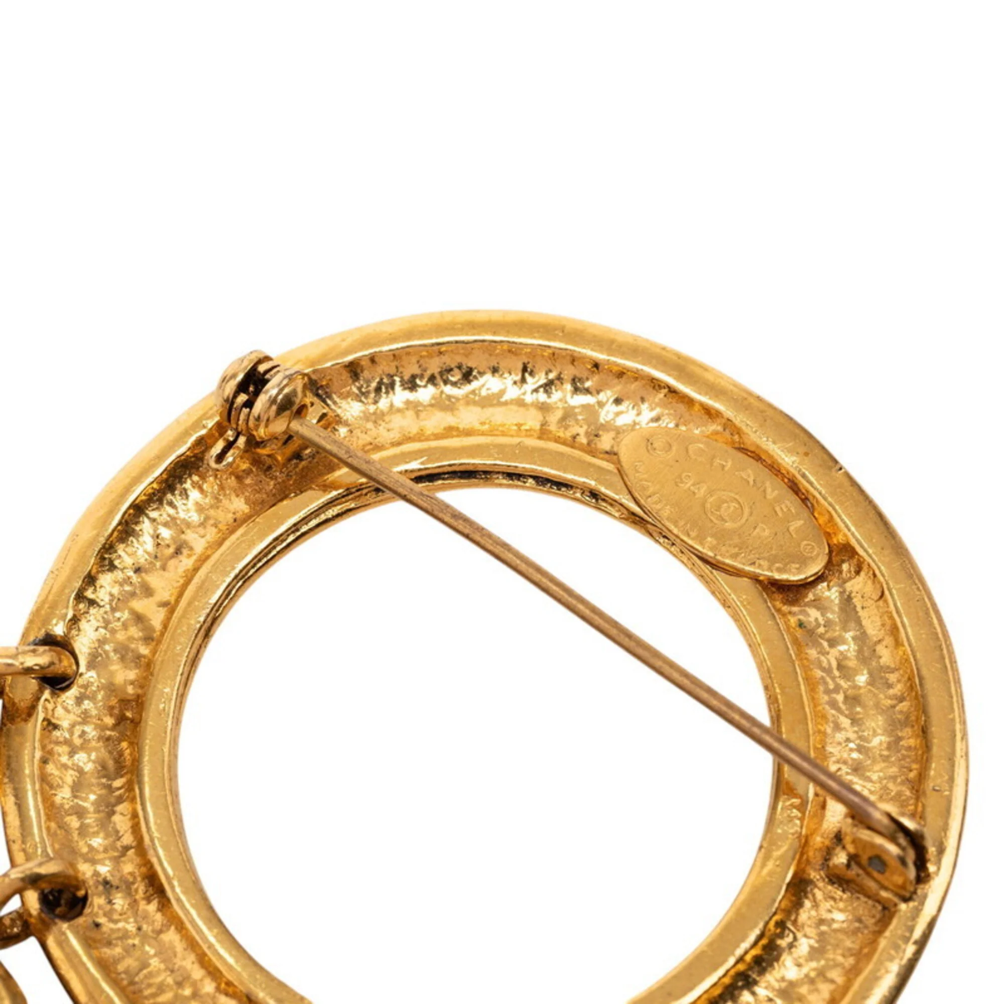 CC Logo Brooch Metal - Image 3