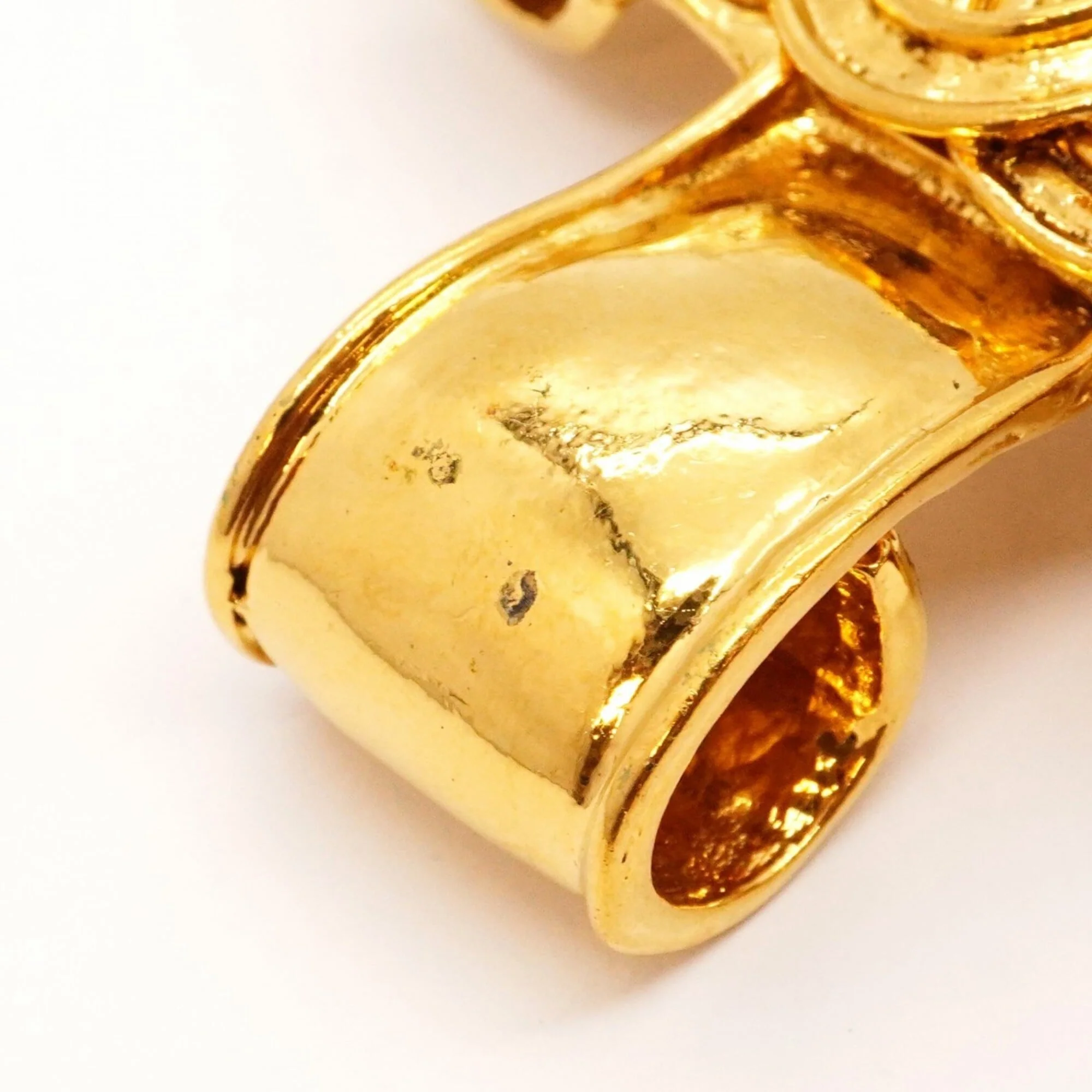 CC Logo Brooch Metal - Image 8