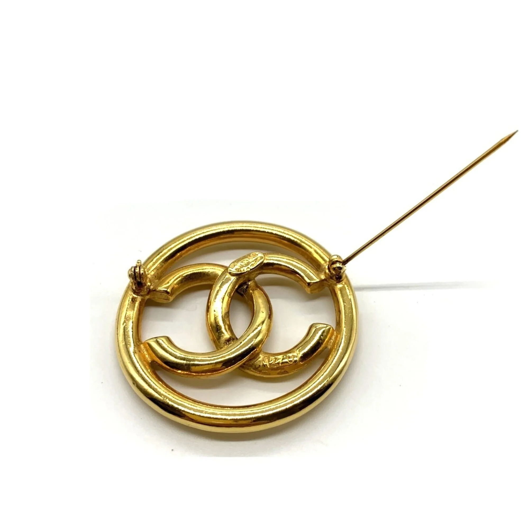 CC Logo Brooch Metal - Image 5