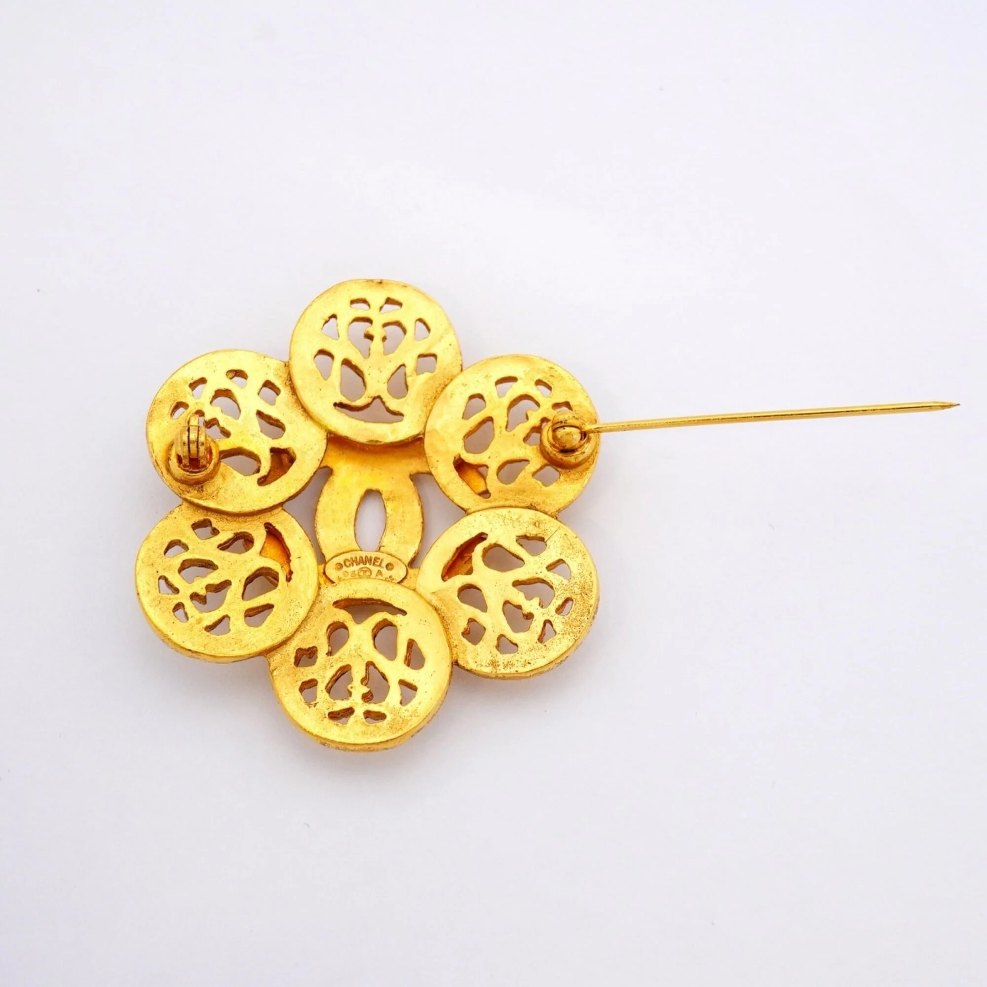 CC Logo Brooch Metal - Image 6