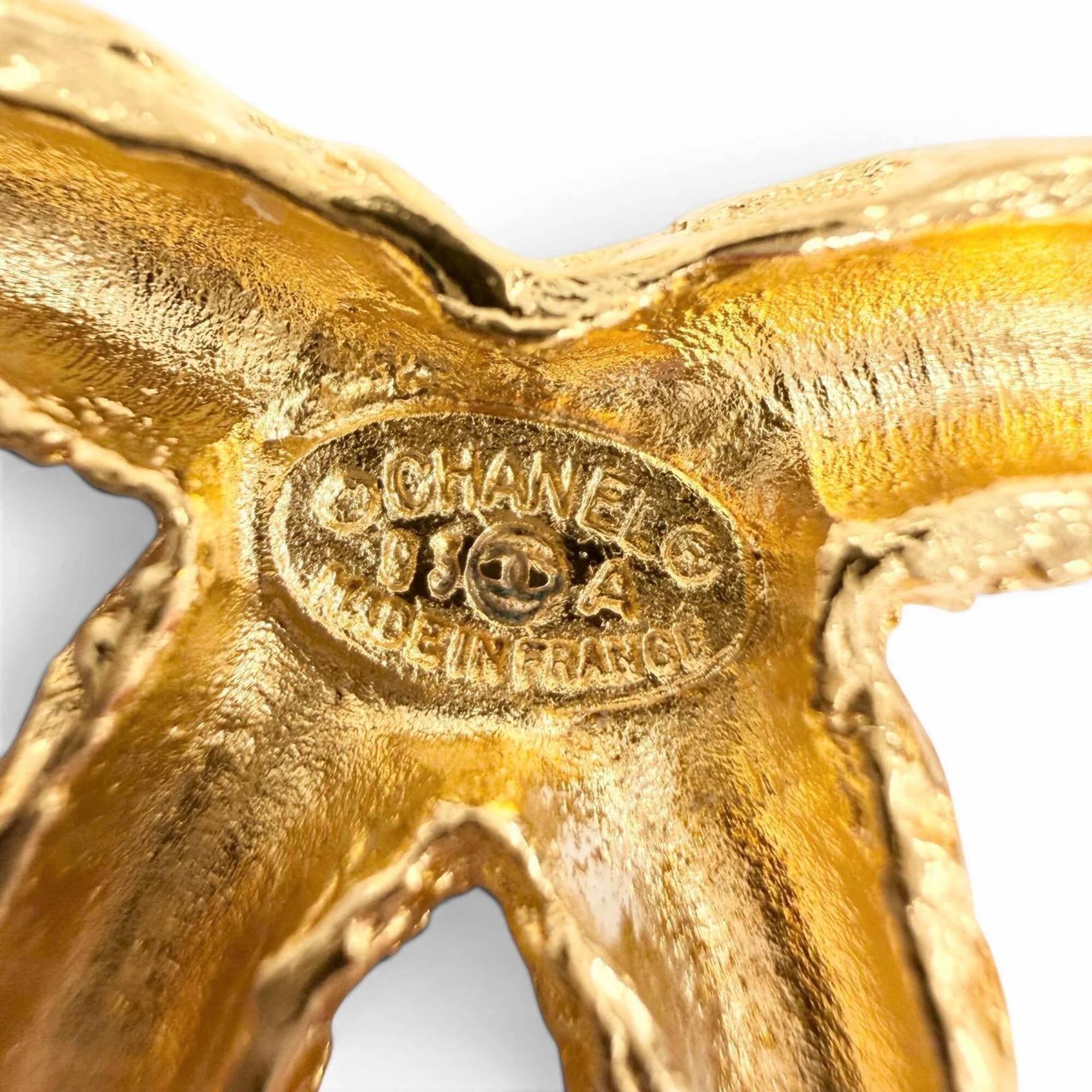 CC Logo Brooch Metal - Image 6