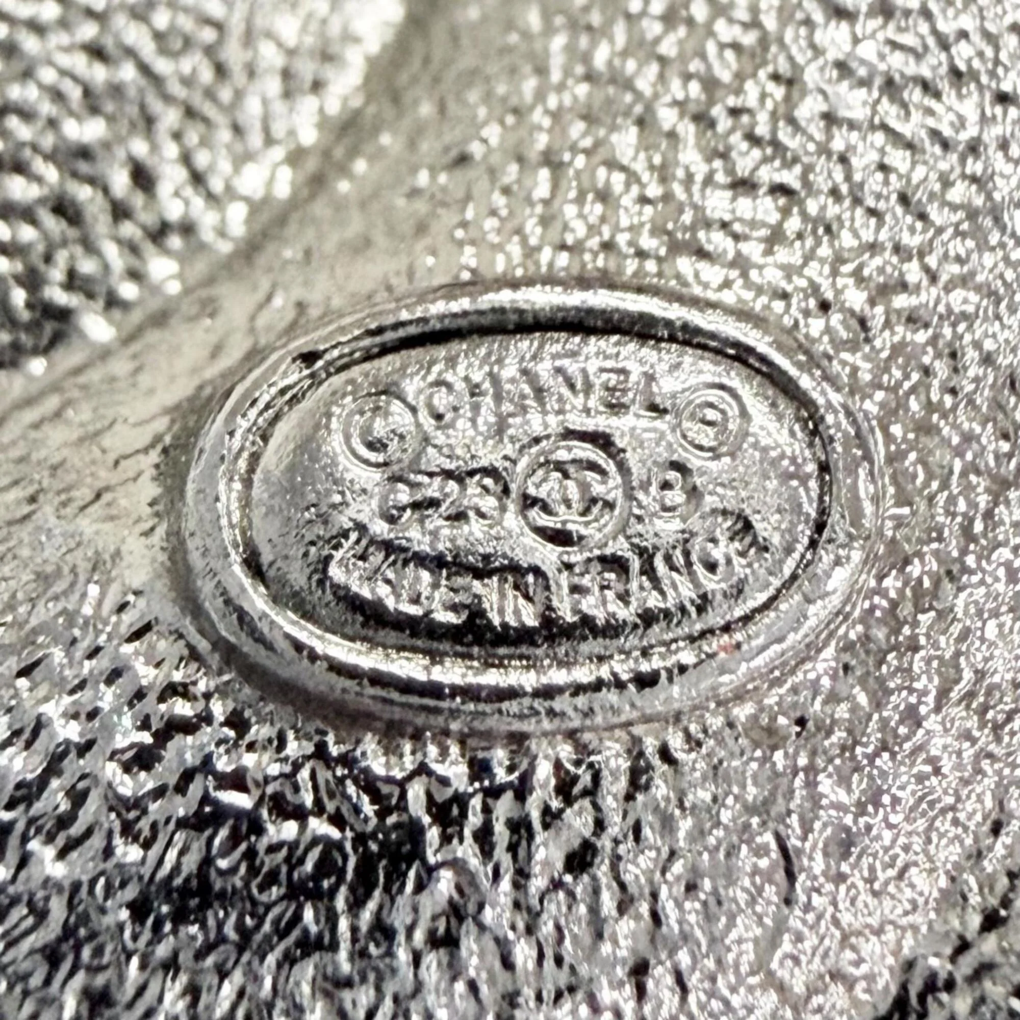 CC Logo Brooch Metal - Image 6