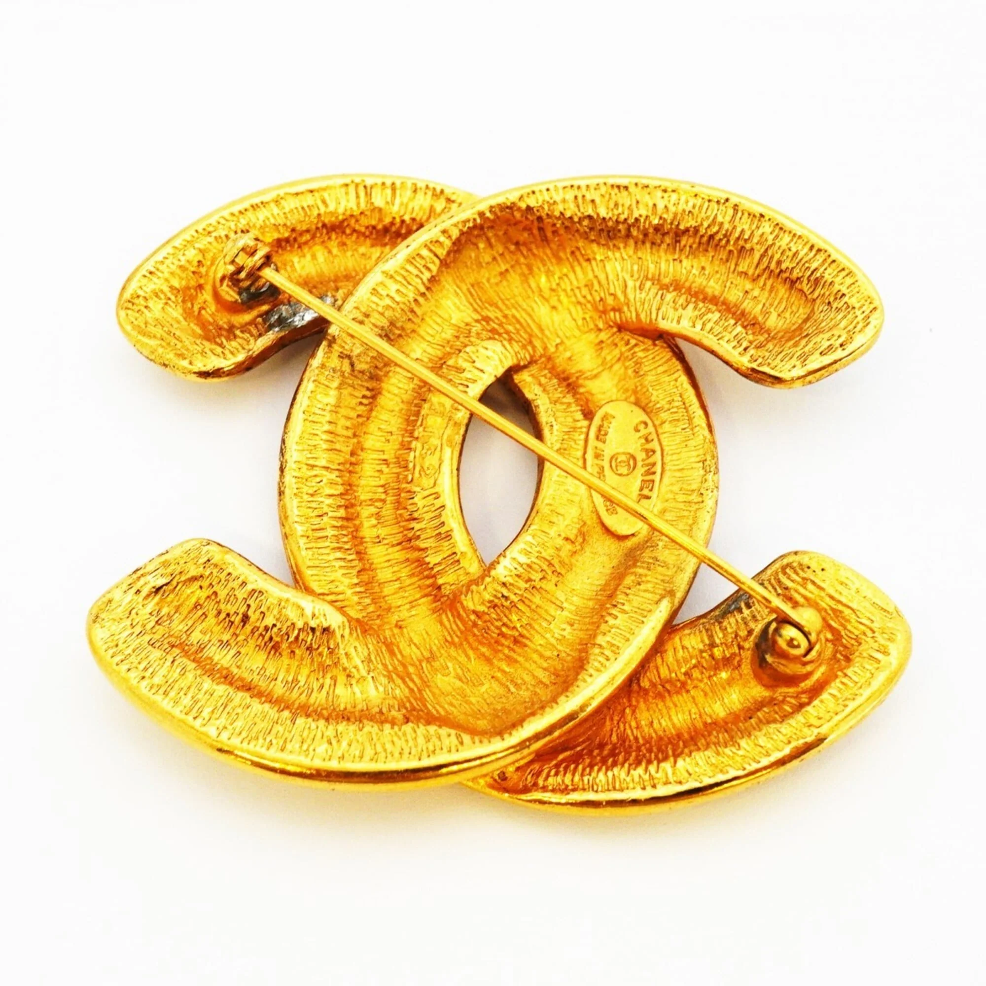 CC Logo Brooch Metal - Image 5