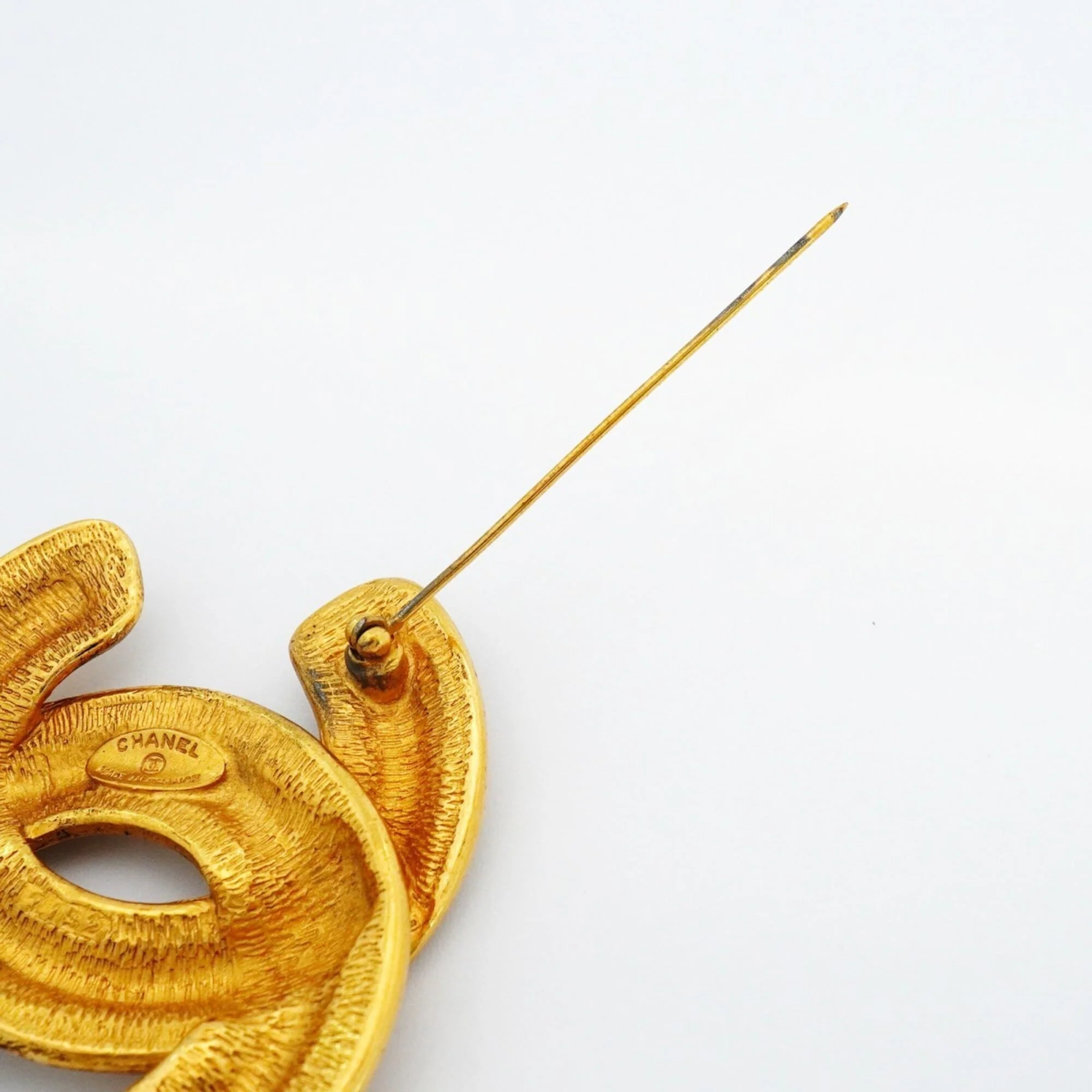 CC Logo Brooch Metal - Image 7