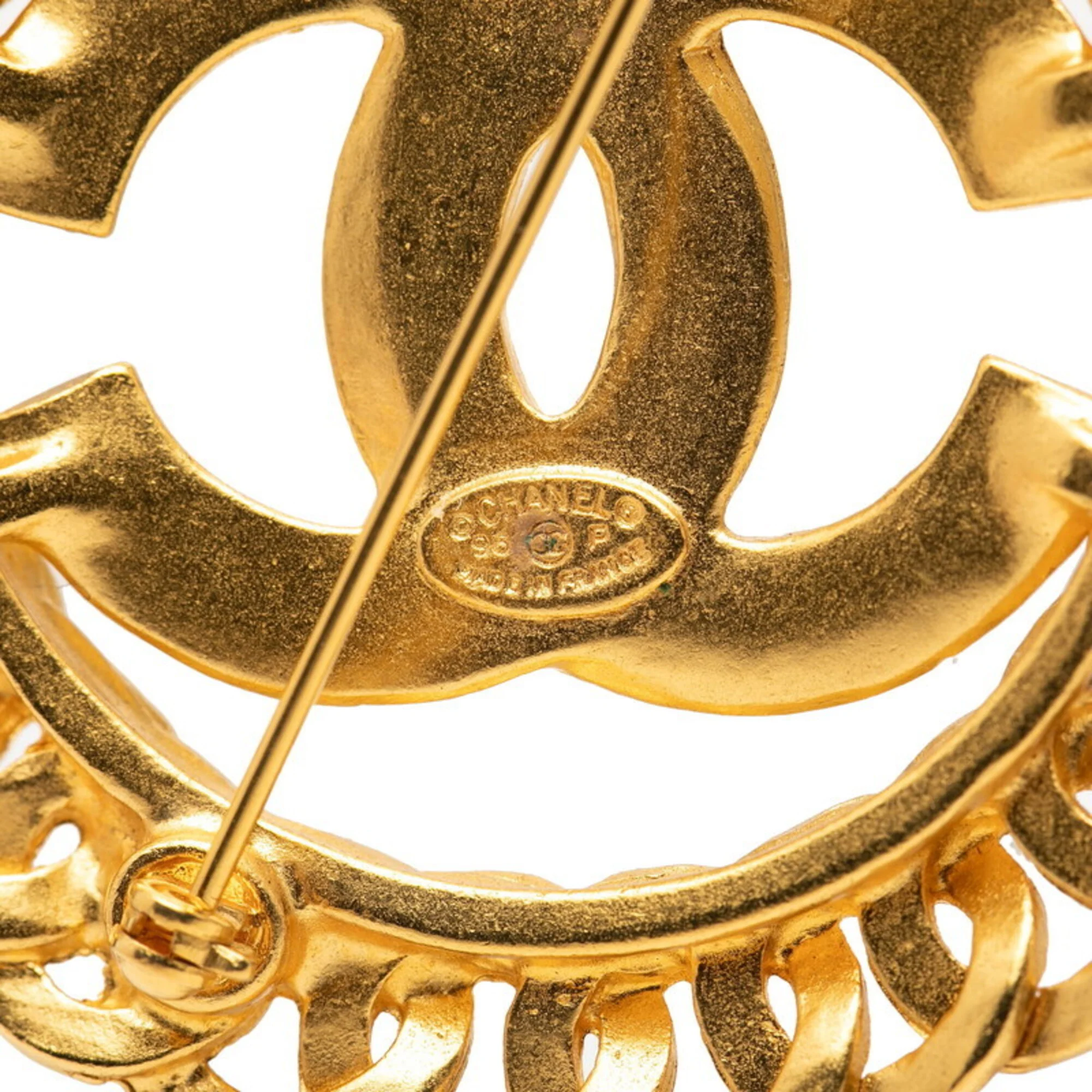 CC Logo Brooch Metal - Image 3