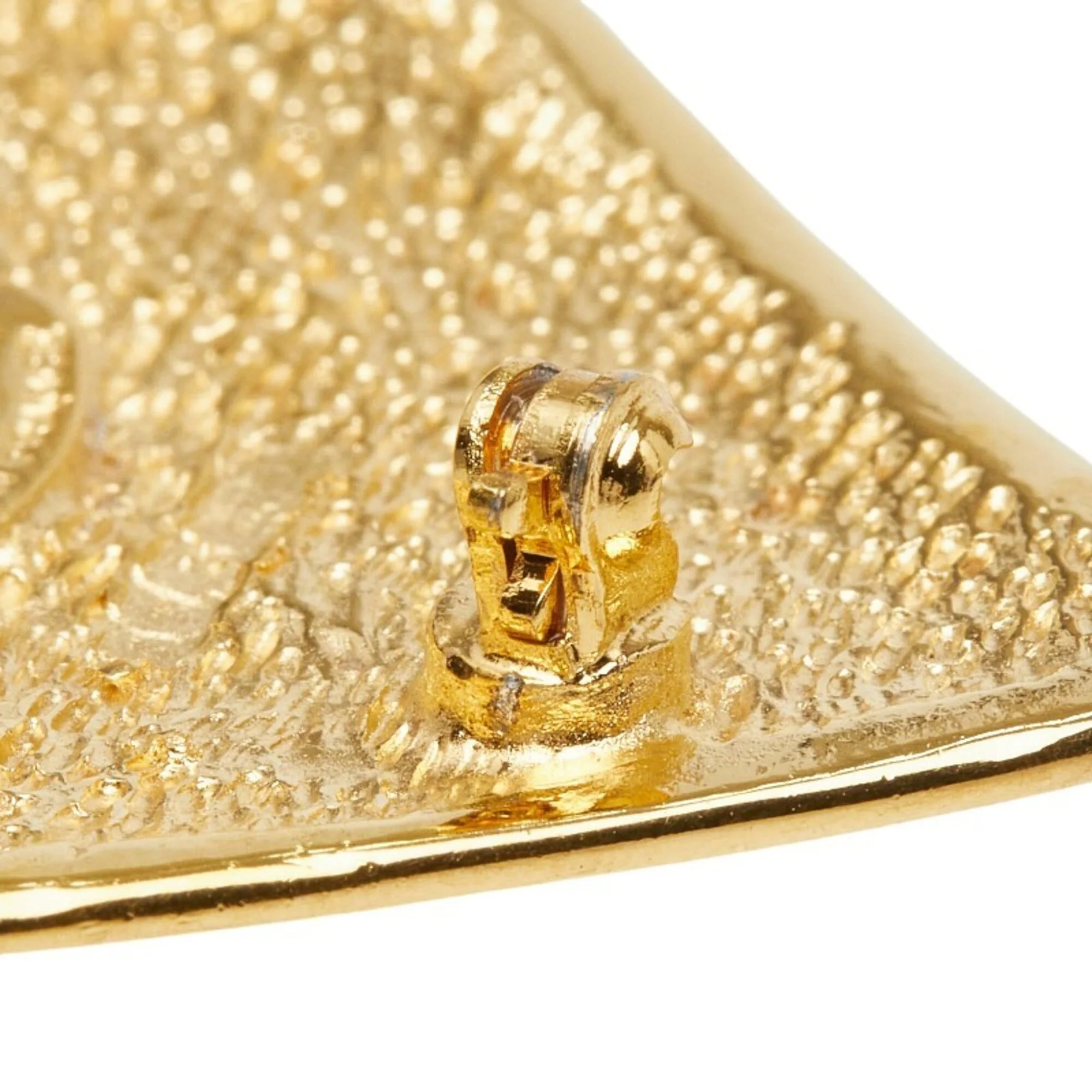 CC Logo Brooch Metal - Image 3