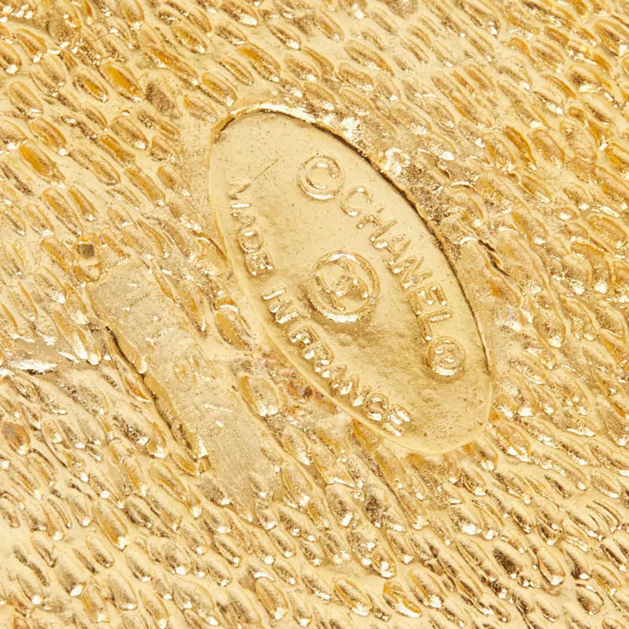 CC Logo Brooch Metal - Image 4