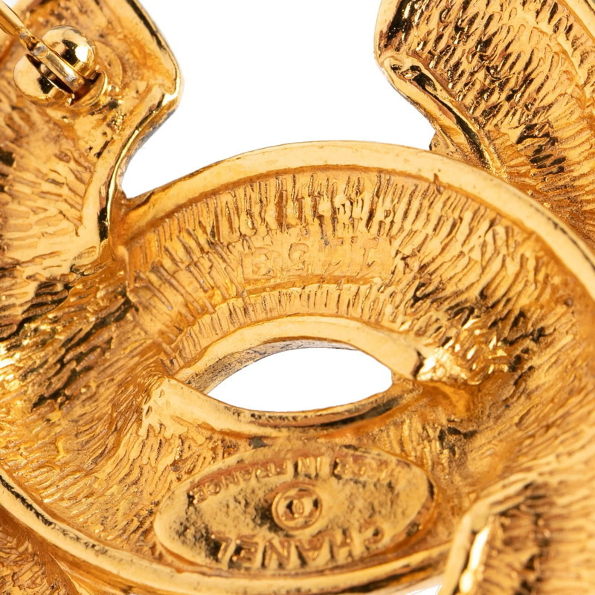 CC Logo Brooch Metal - Image 3