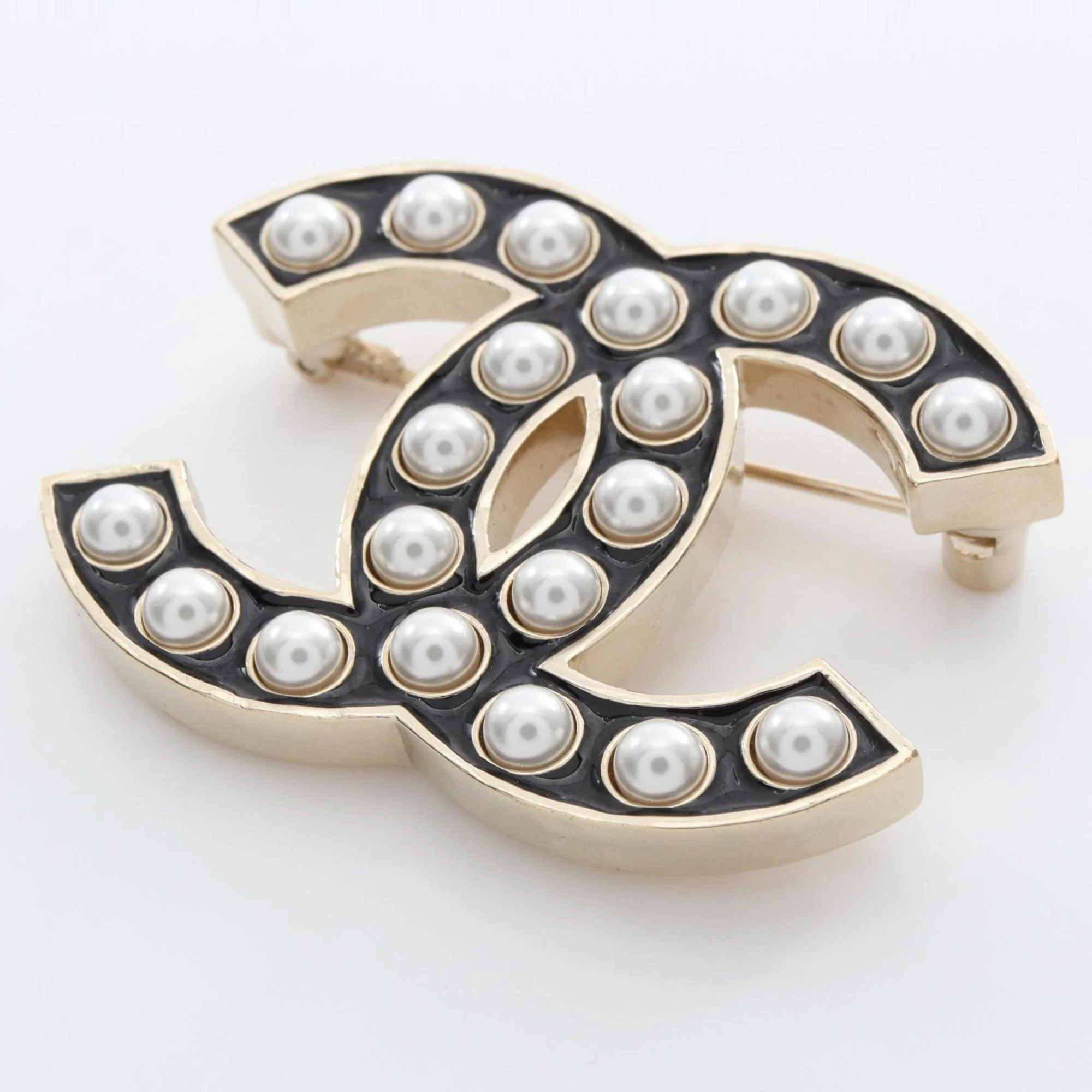 CC Logo Brooch Metal - Image 4