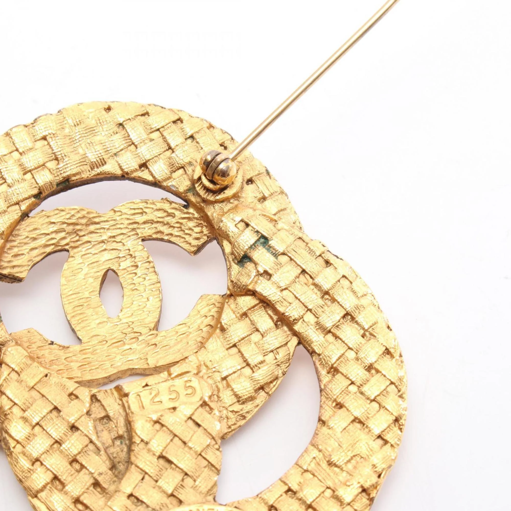 CC Logo Brooch Metal - Image 4