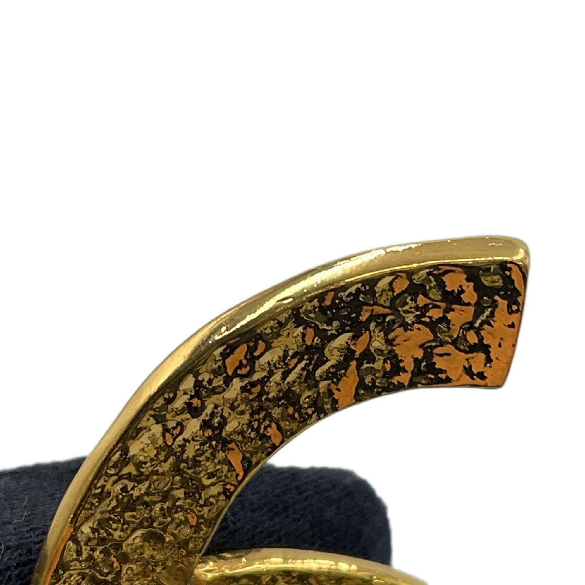 CC Logo Brooch Metal - Image 9