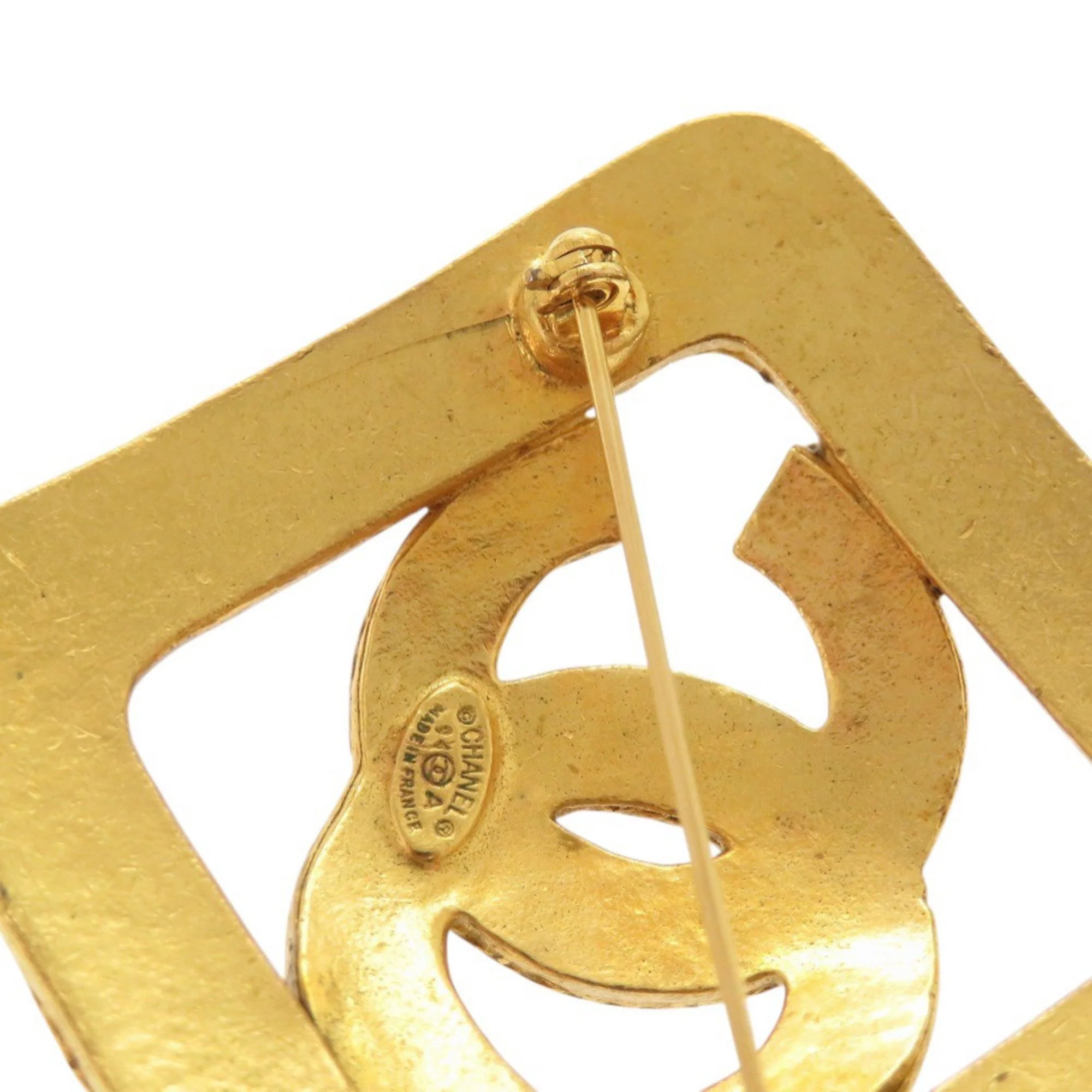 CC Logo Brooch Metal - Image 4