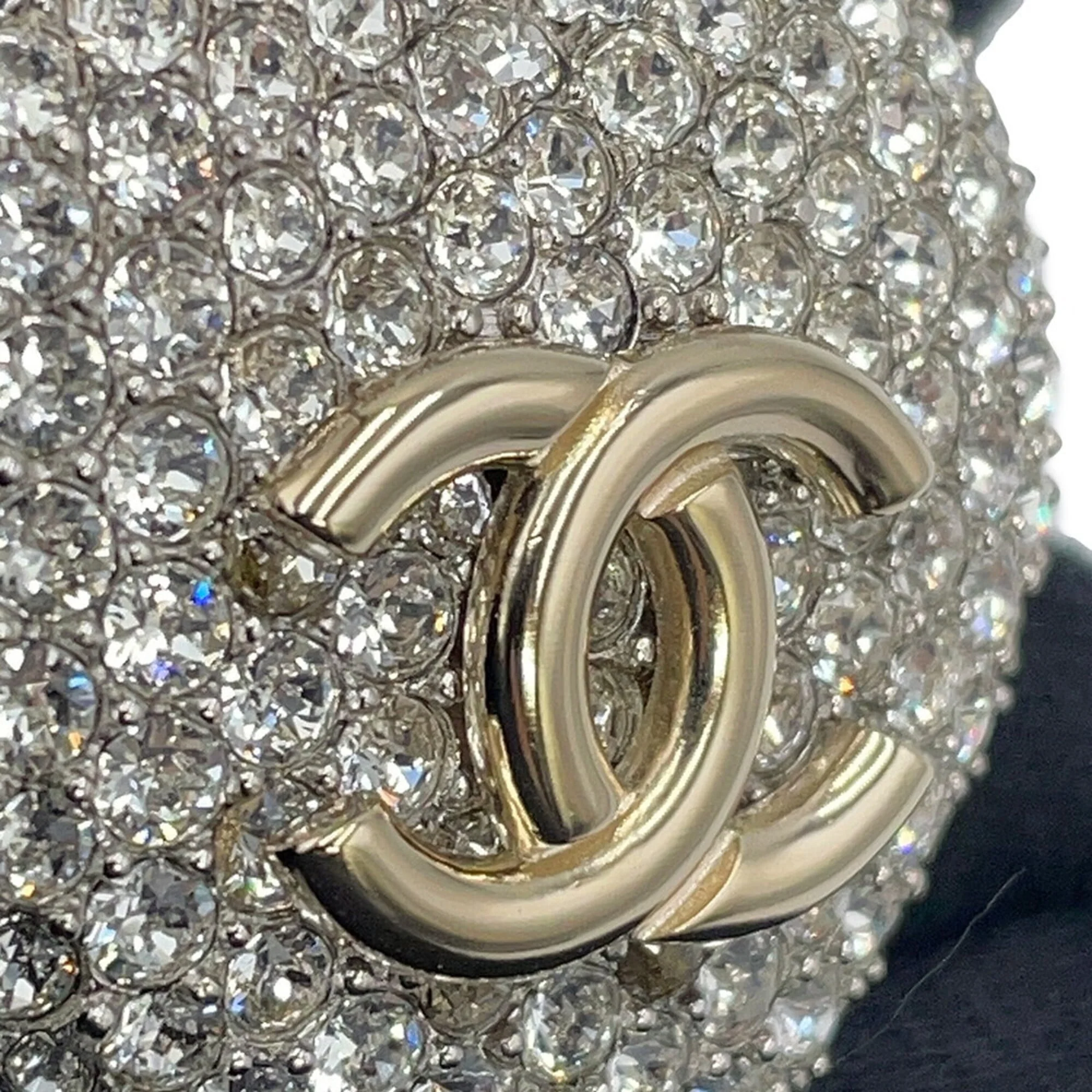 CC Logo Heart Brooch Metal - Image 6
