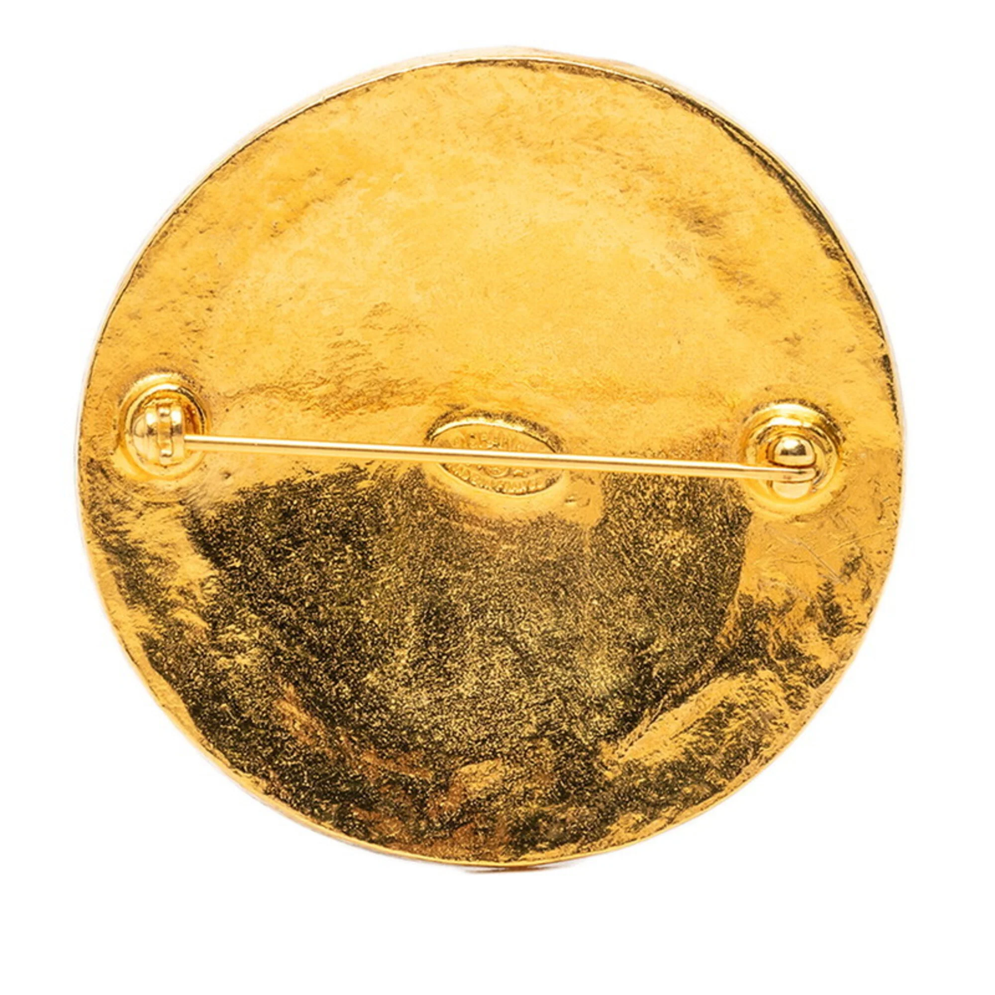 CC Logo Round Brooch Metal - Image 2