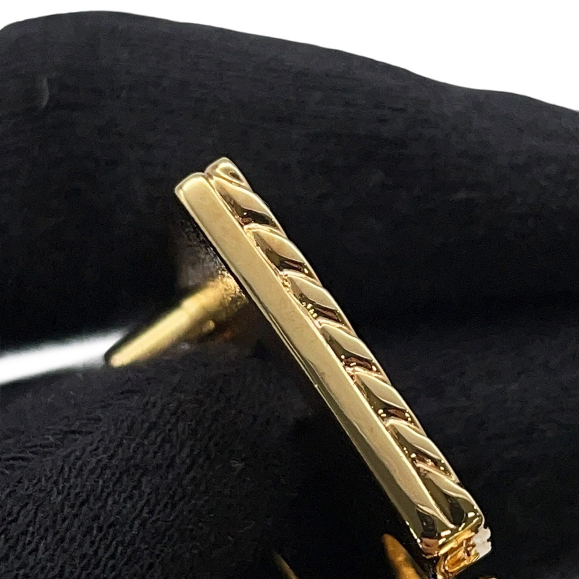 No. 5 Brooch Gold - Image 5