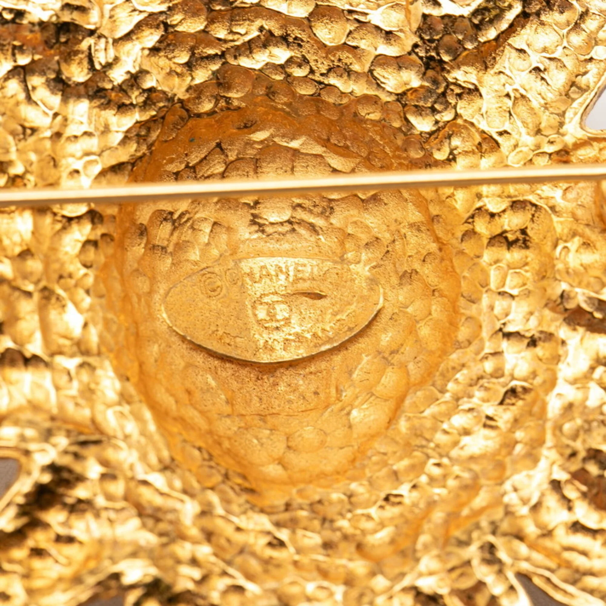 Vintage Lion Motif Vintage Brooch Gold Plated - Image 3