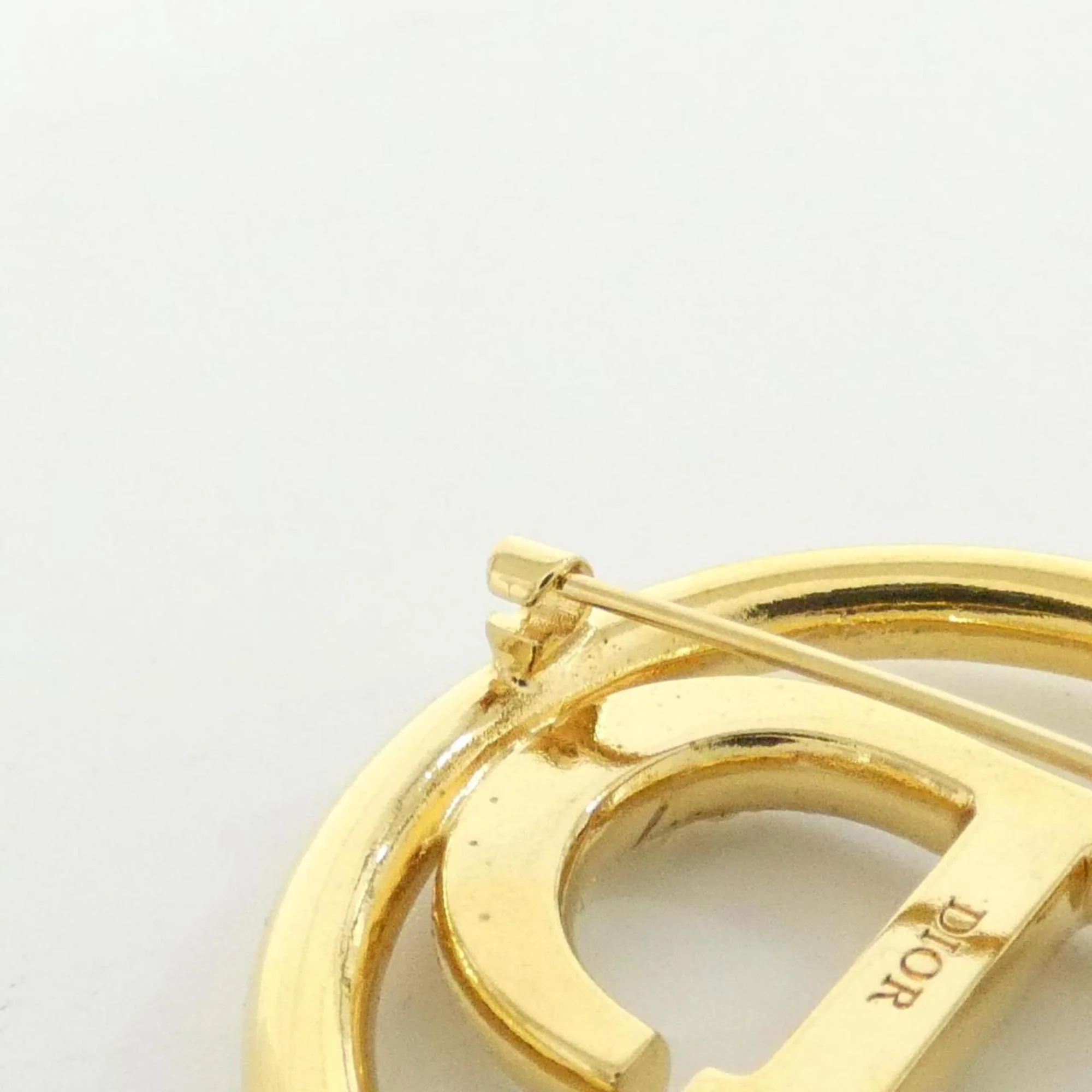Brooch Gold and White - Image 3