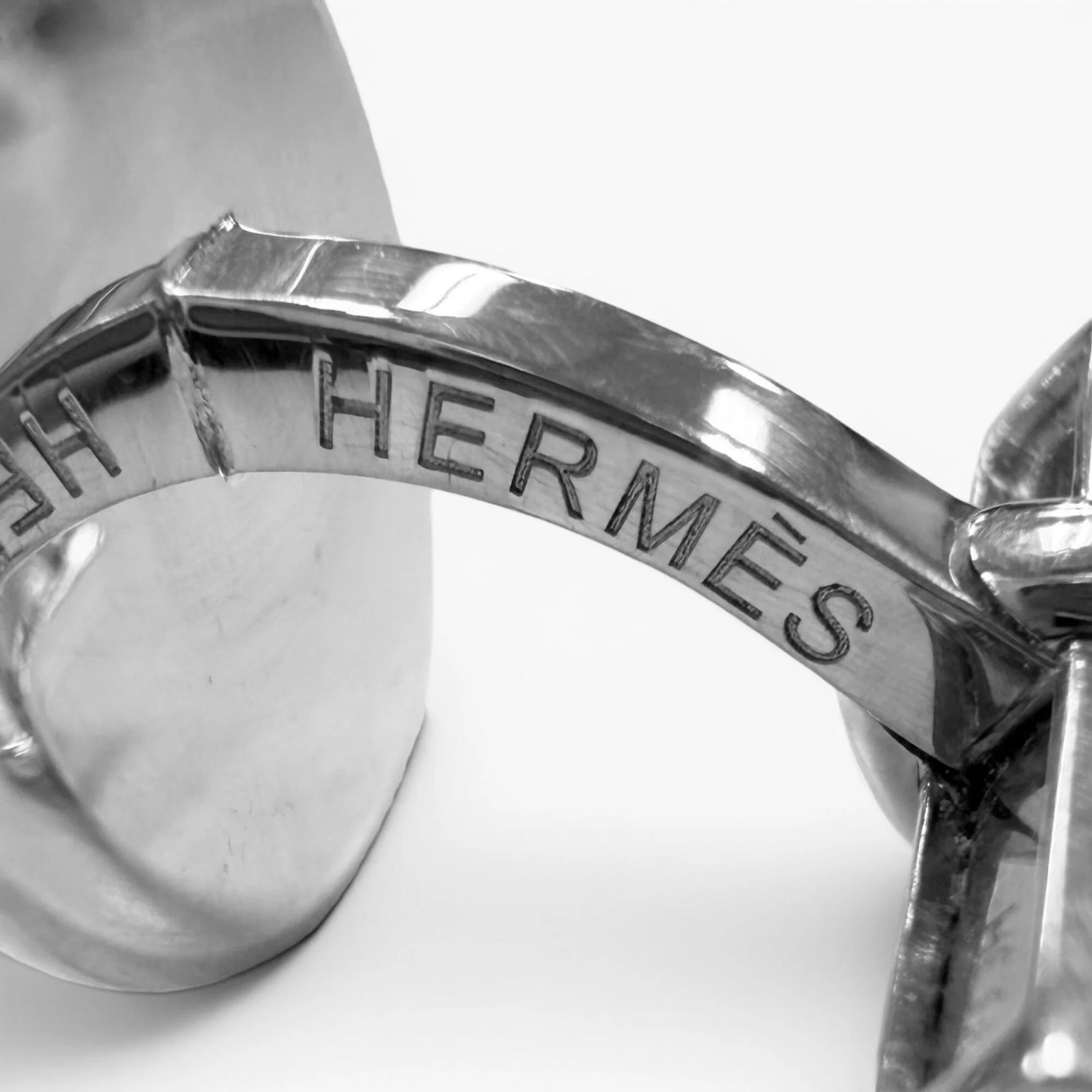 Sellier Clou de Selle Cufflinks Sterling Silver Bracelet - Image 5