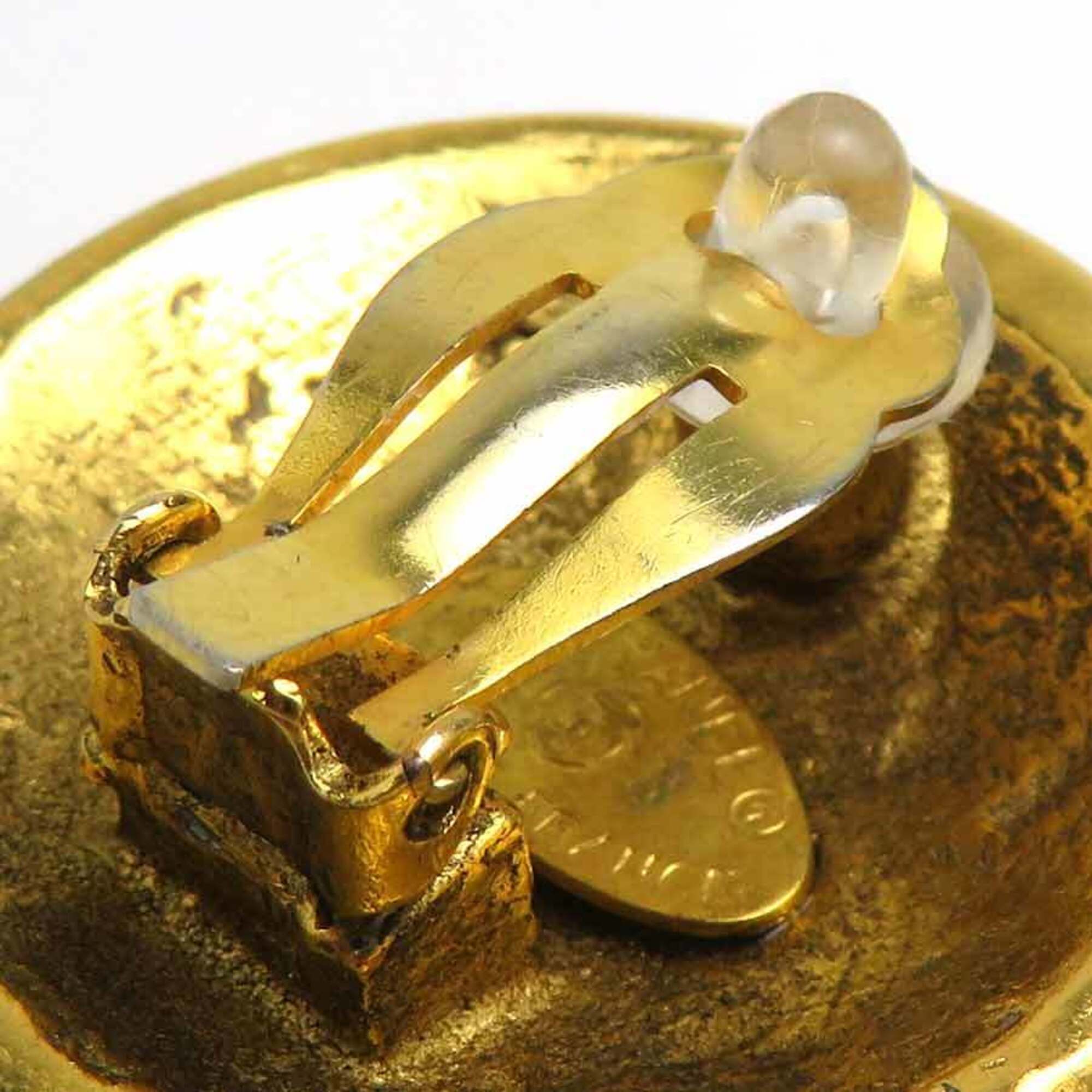 CC Logo Clip-On Earrings Gold-Tone Metal - Image 9