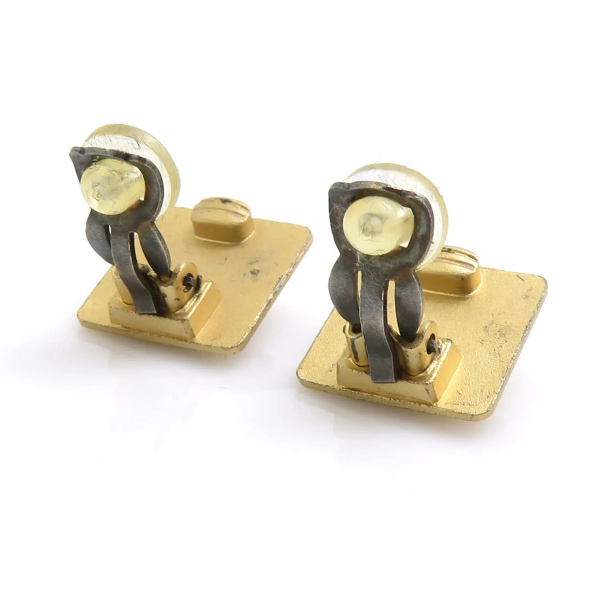 CC Logo Clip-On Earrings Gold-Tone Metal Gold-Tone Metal - Image 5
