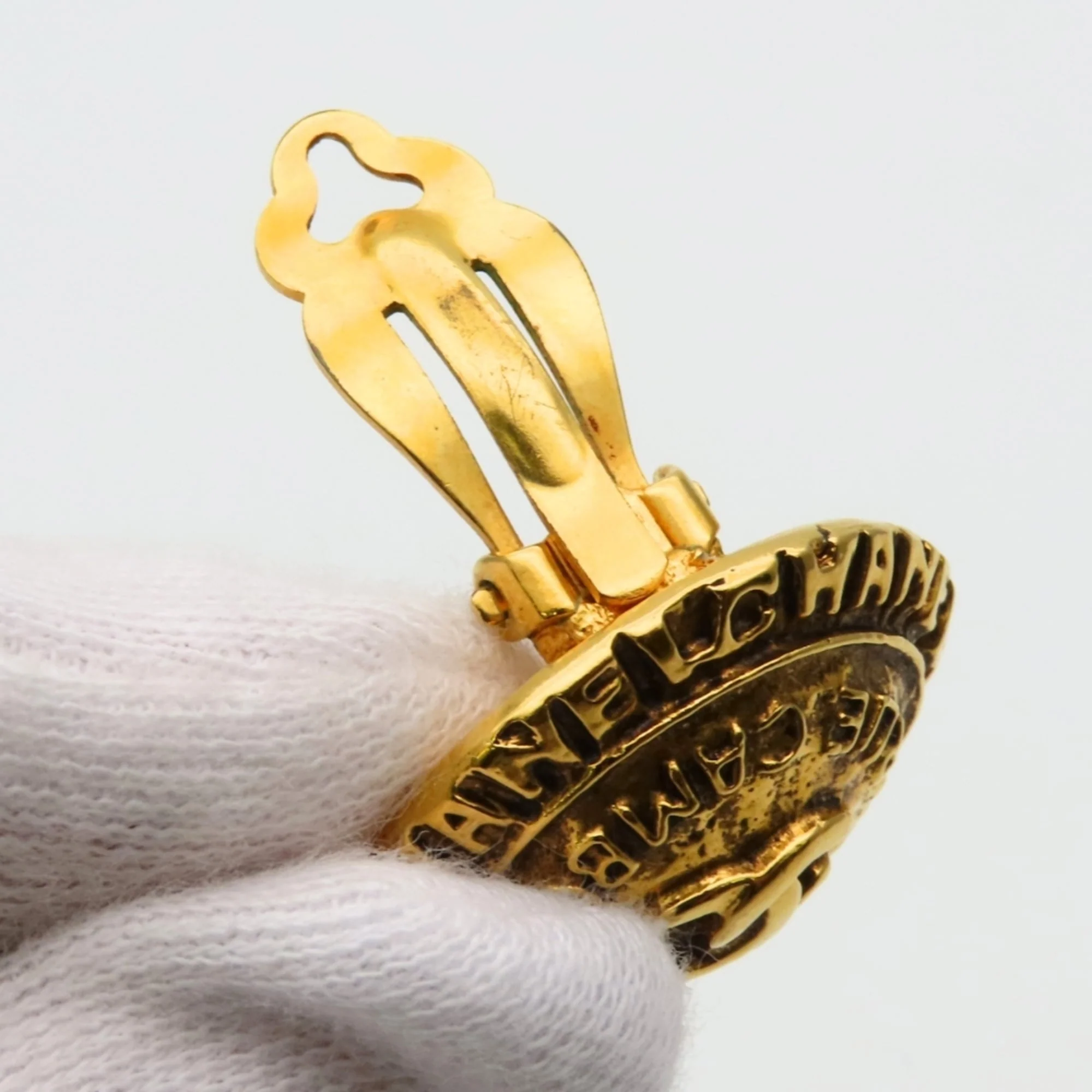 CC Logo Clip-On Earrings Gold-Tone Metal Gold-Tone Metal - Image 9