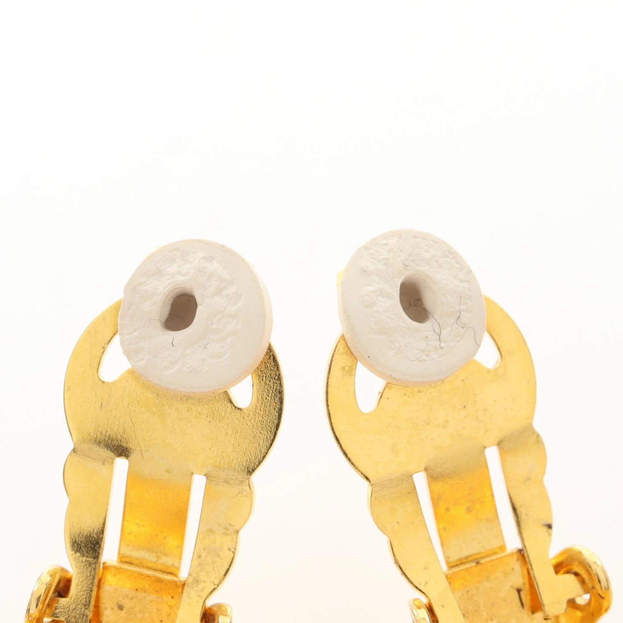 CC Logo Clip-On Earrings Metal - Image 5