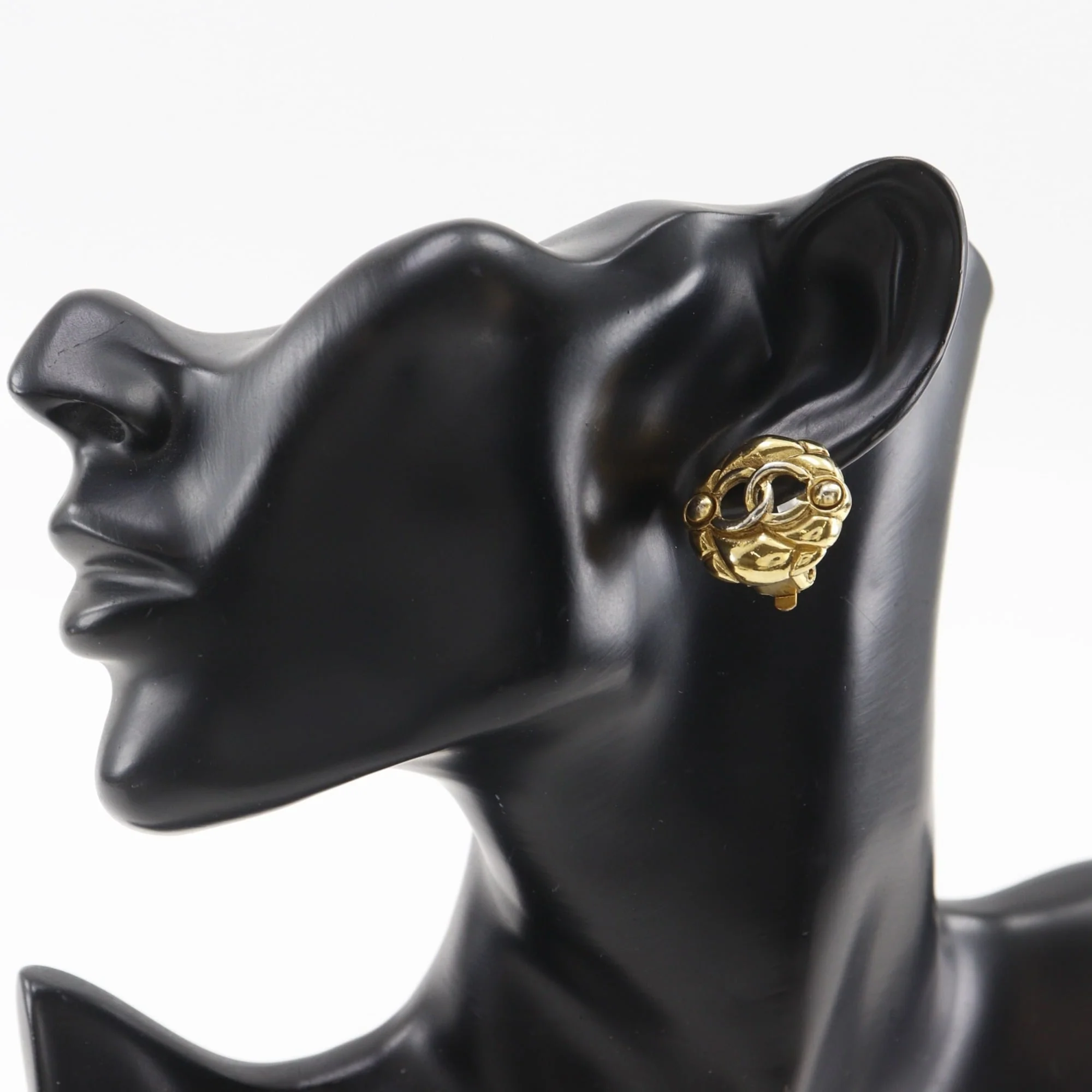 CC Logo Clip-On Earrings Metal - Image 2